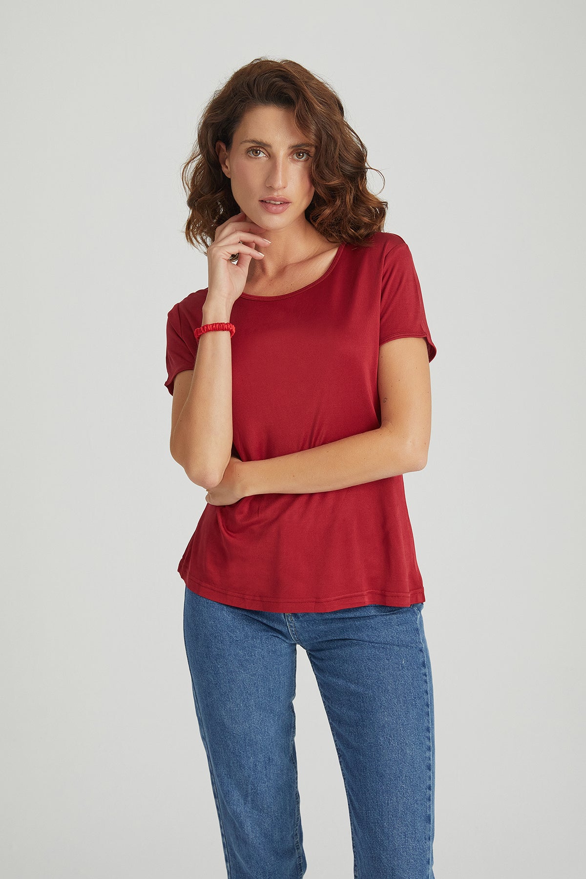 Kırmızı Marina İpekli Yuvarlak Yaka Kısa Kollu T-Shirt