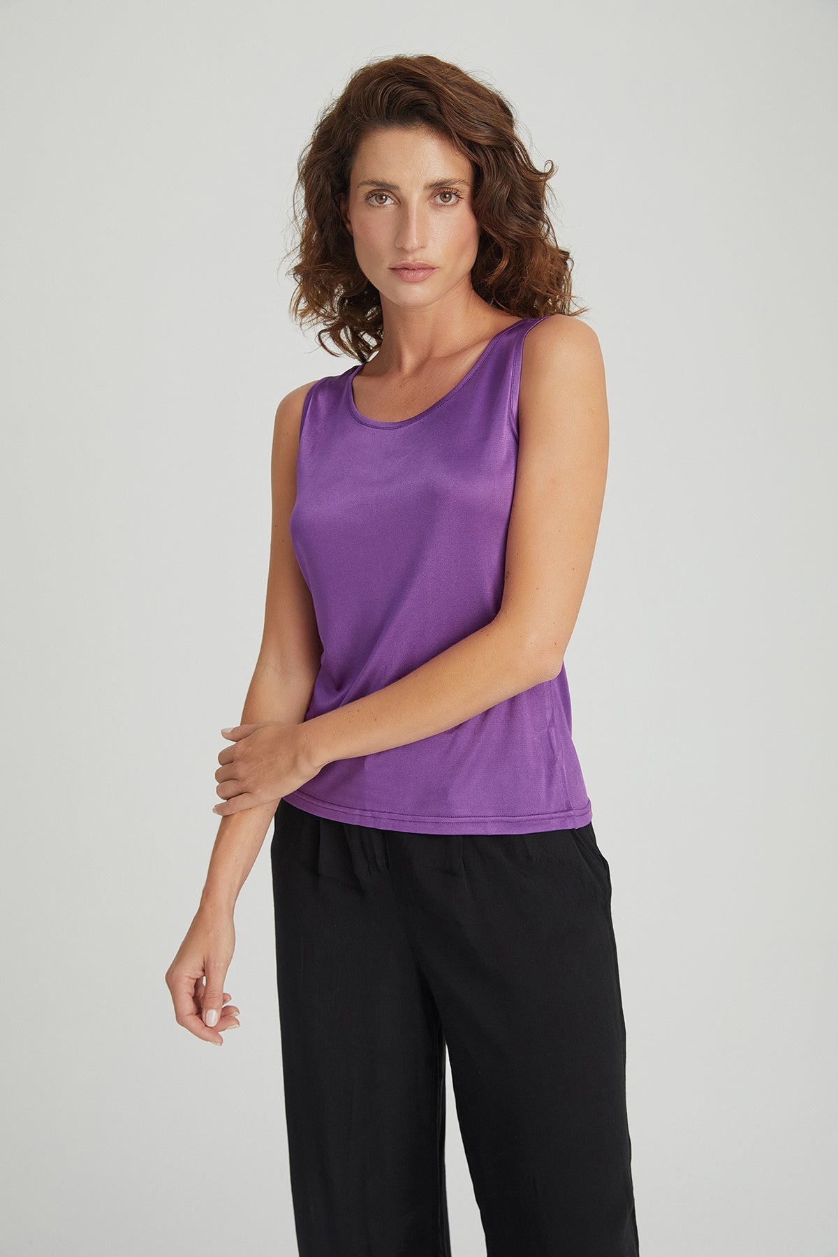 Mor Marina İpekli Yuvarlak Yaka Kolsuz T-Shirt