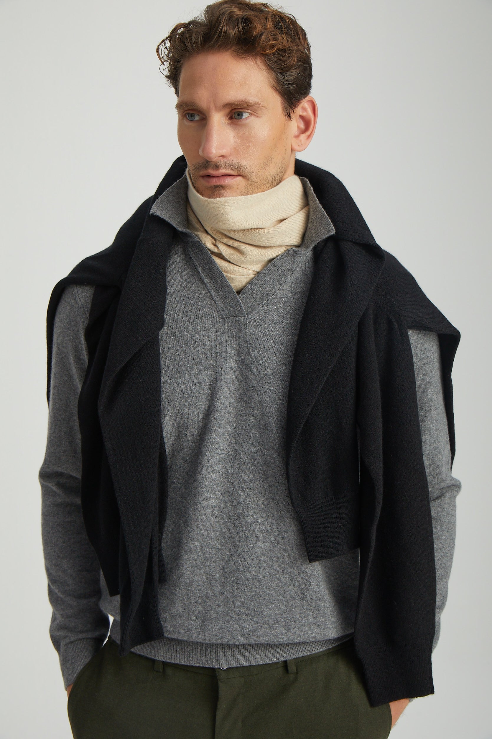 Orta Gri Melanj Kaşmir ve Yün Geri Dönüştürülmüş  Reloved Polo Yaka Erkek Kazak