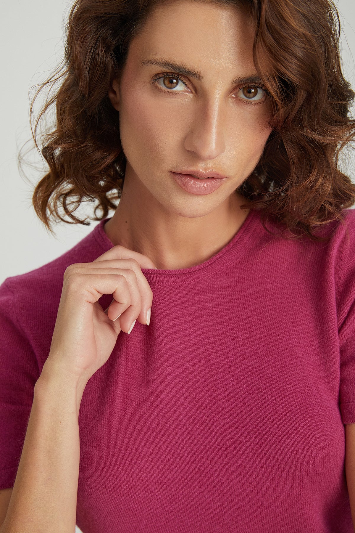 Koyu Pembe Lilly Saf Kaşmir Bisiklet Yaka Tişört