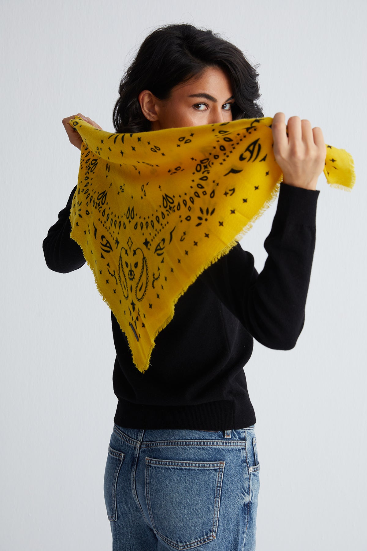 Sarı Jas Desenli Kare Şal 70x70 cm