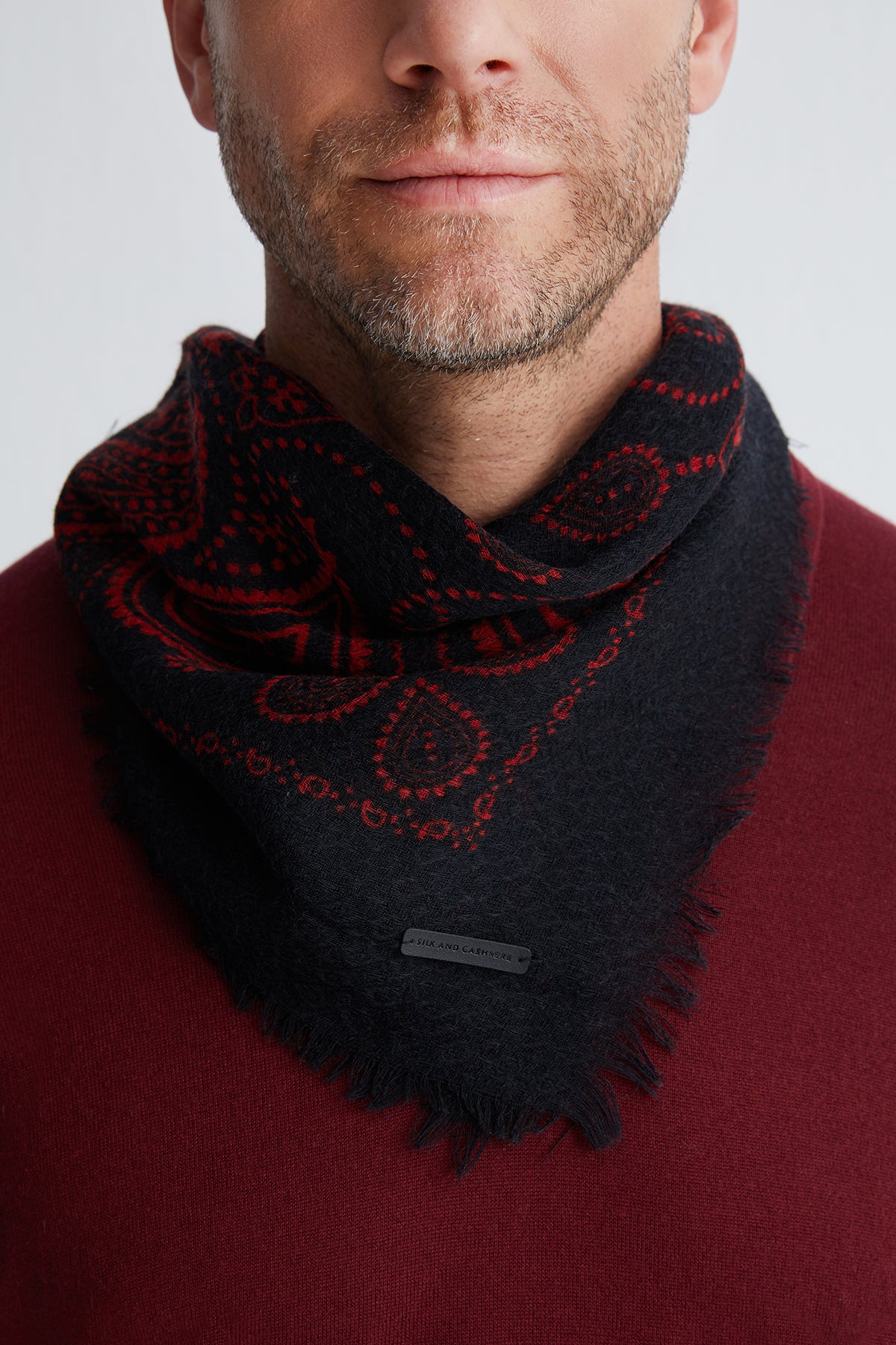 Siyah Jas Desenli Kare Şal 70x70 cm