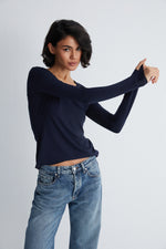 Lacivert Ultralight V Yaka Üst