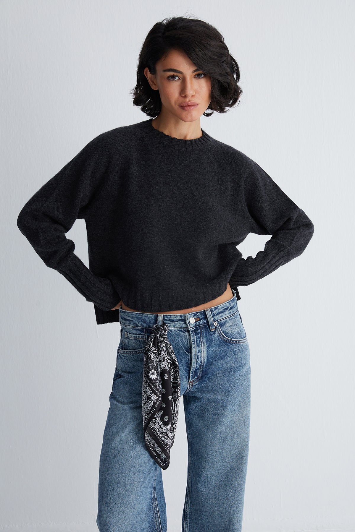 Siyah Beyaz Laila Saf İpek Kare Eşarp 50x50 cm