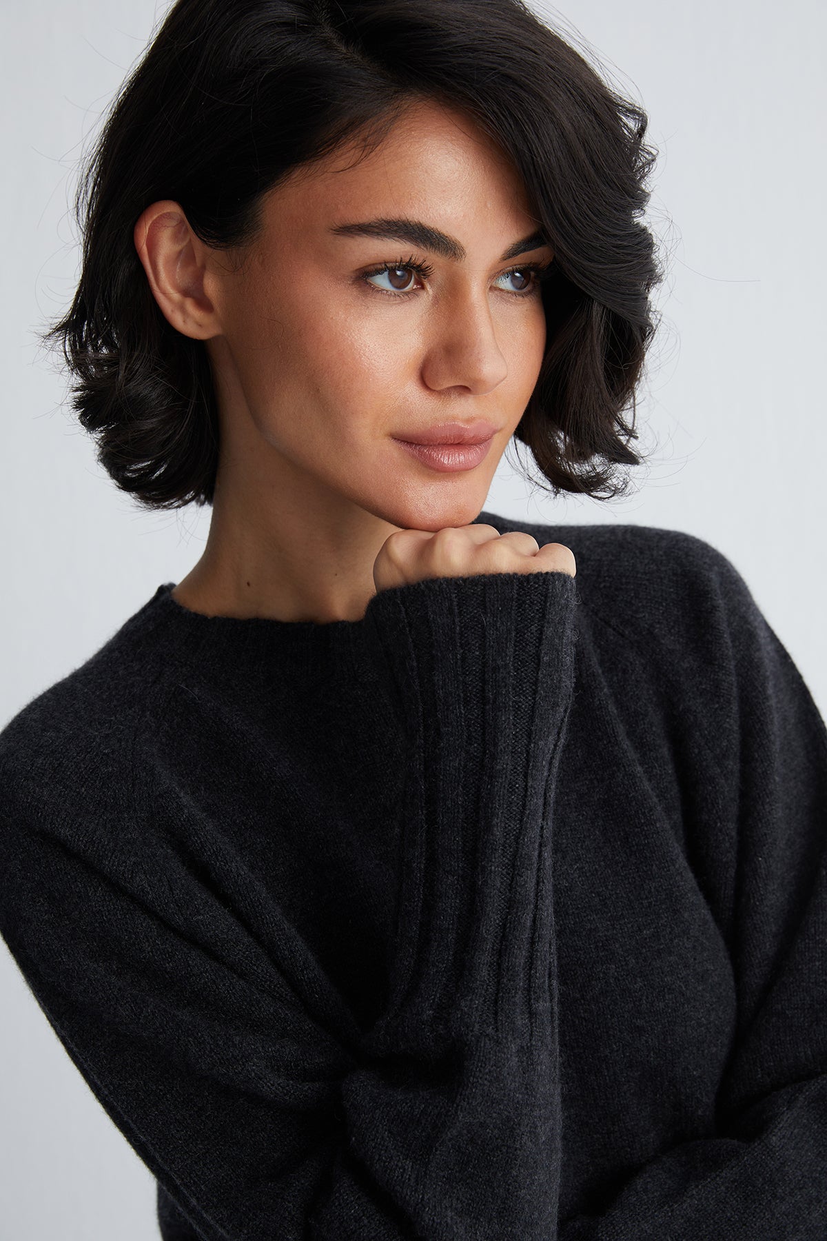 Gri Vanessa Saf Kaşmir Yuvarlak Yaka Crop Kazak