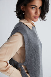 Gri Laura Yuvarlak Yaka Yelek