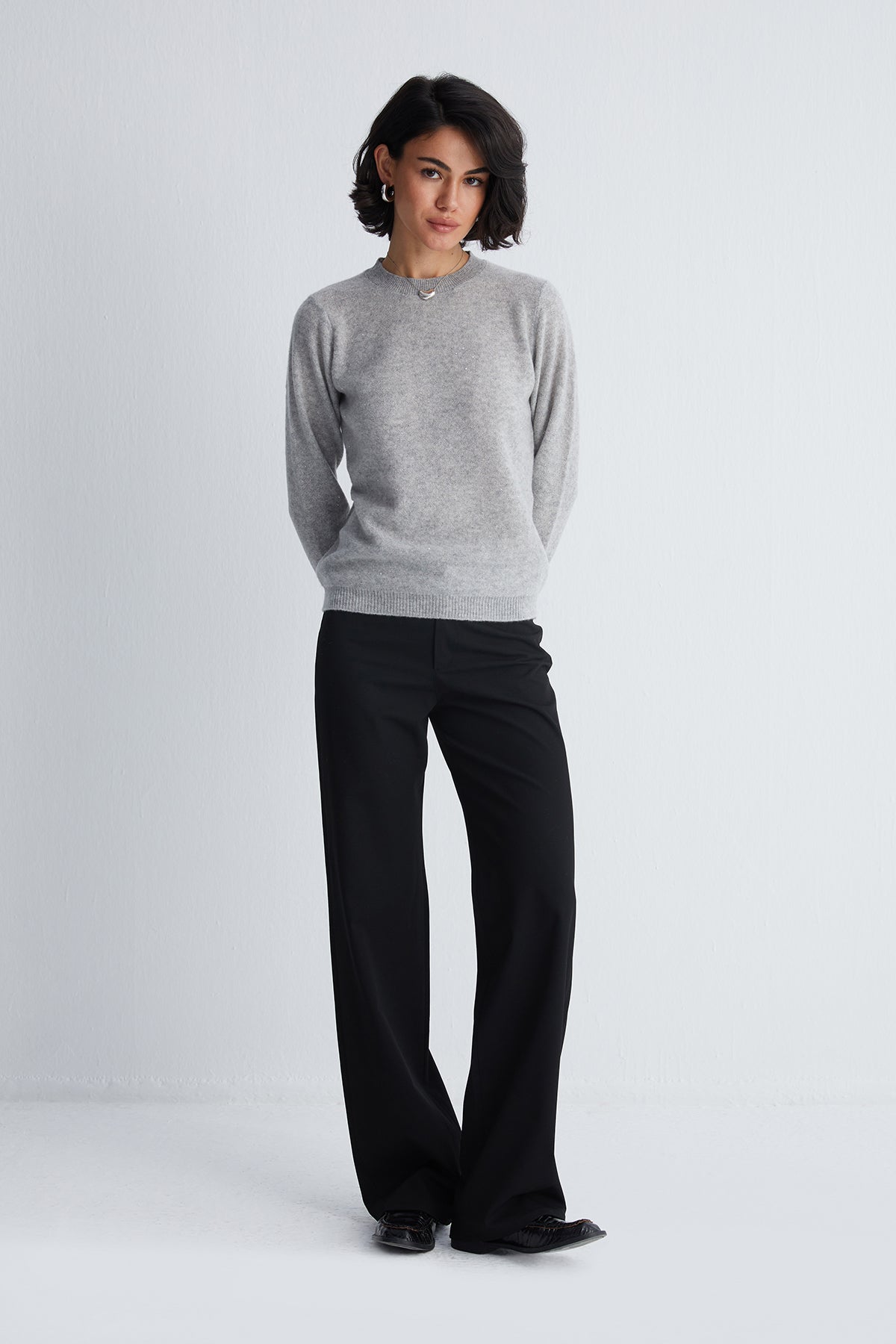 Gri Alexia Kaşmirli İşlemeli Yuvarlak Yaka Kazak