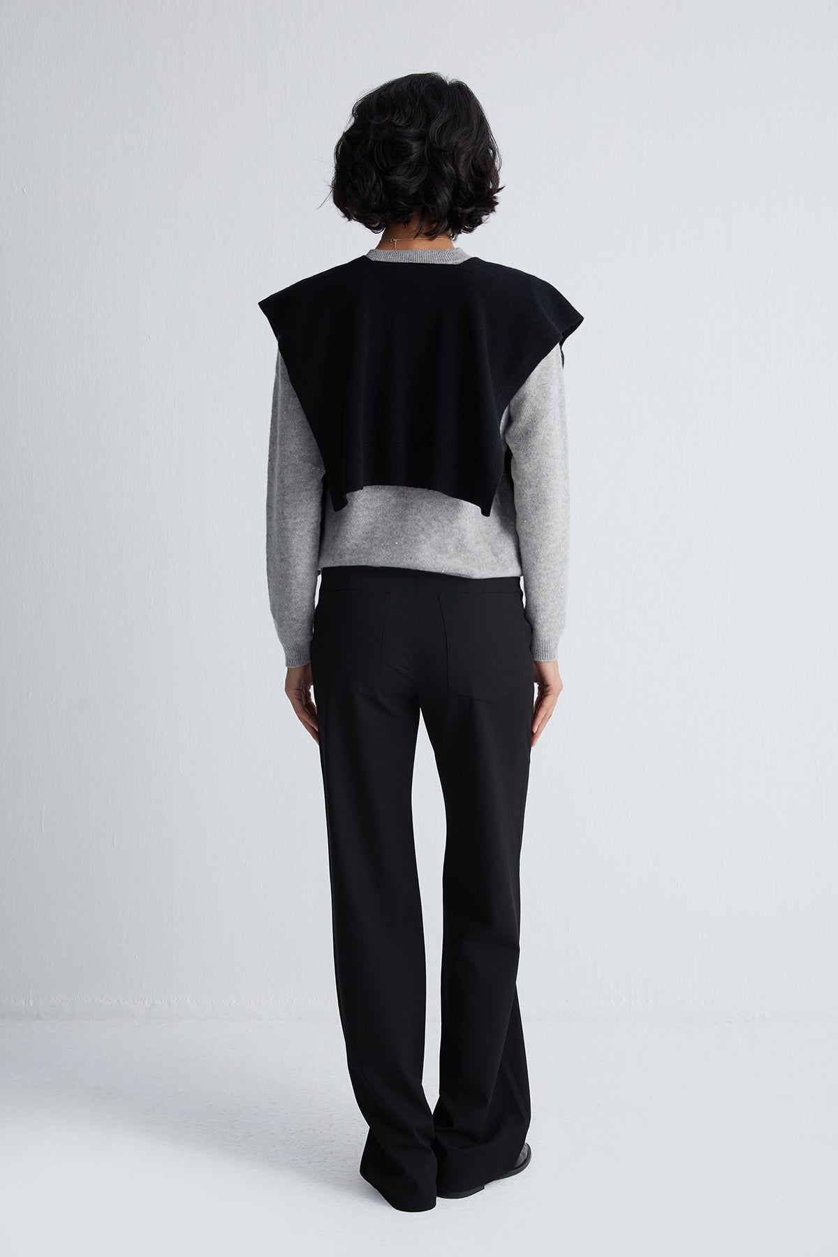 Siyah Lilly Saf Kaşmir Kazak Atkı