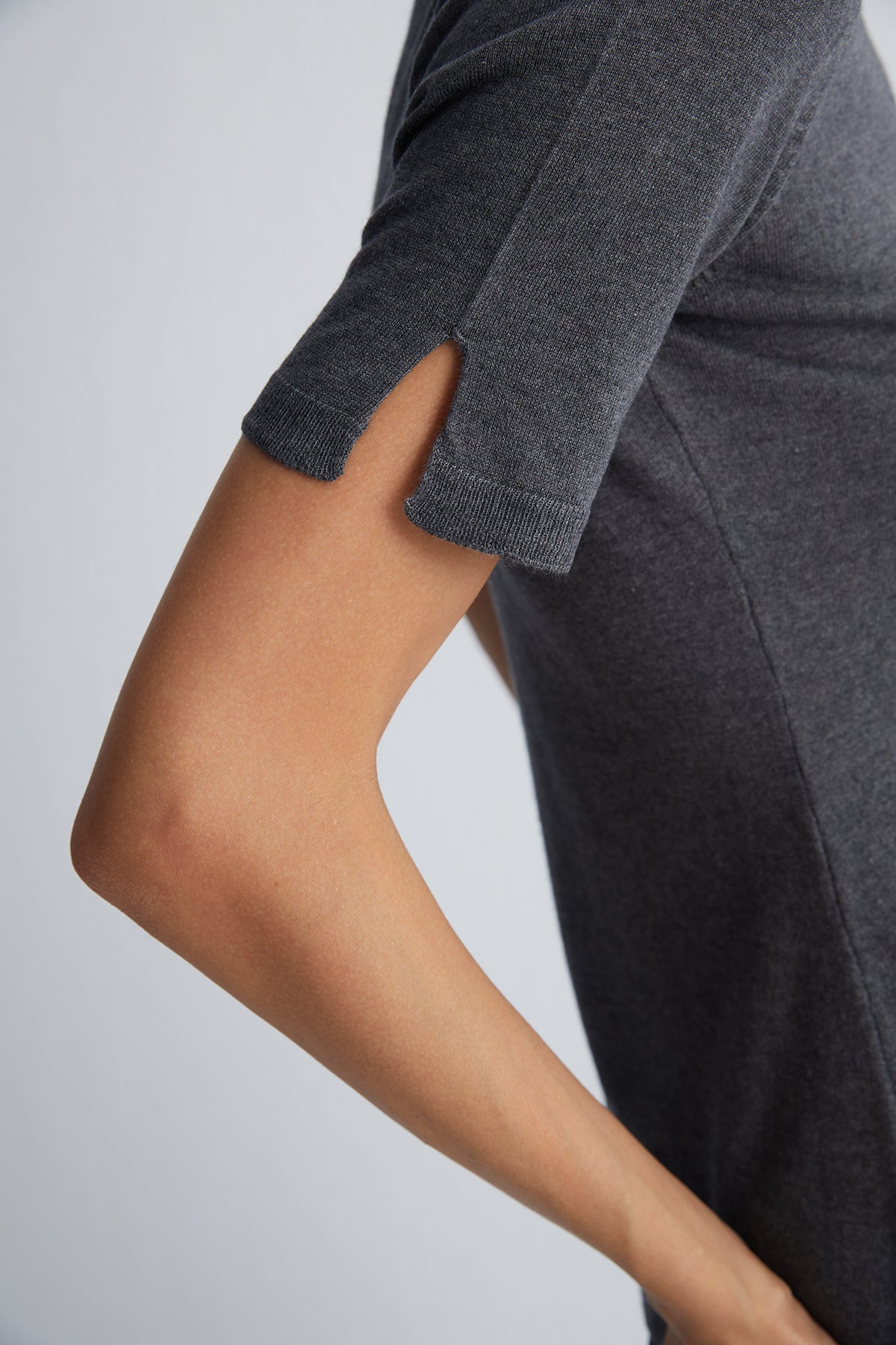 Antrasit Zoe İpek Kaşmir Yuvarlak Yaka Kısa Kollu Triko