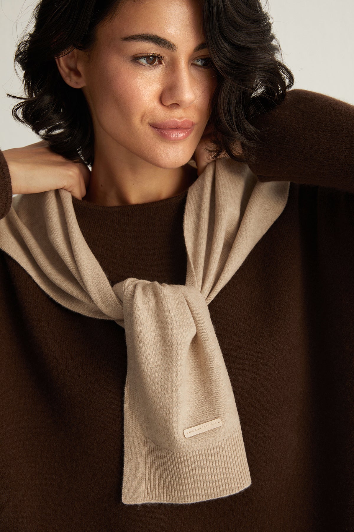 Bej Lilly Saf Kaşmir Kazak Atkı