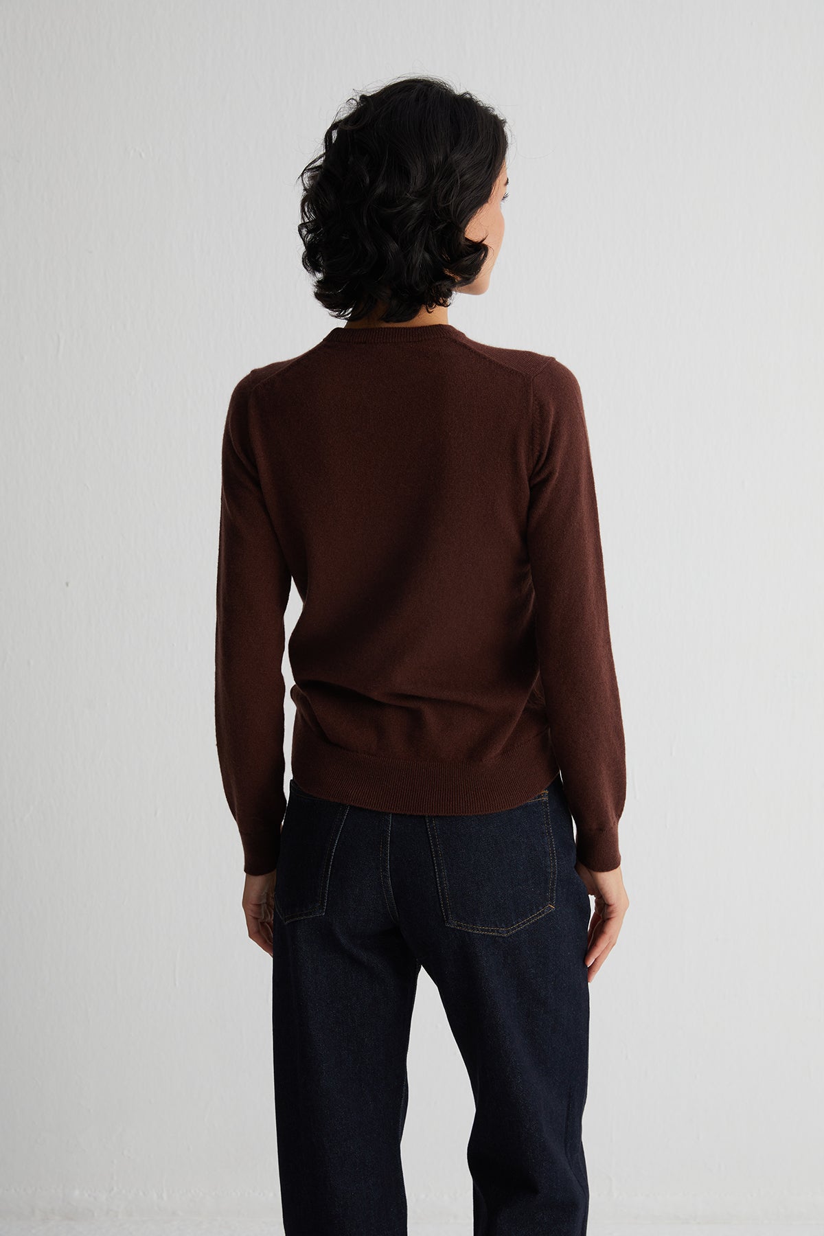 Koyu Kahve Lilly Saf Kaşmir Yuvarlak Yaka Kazak