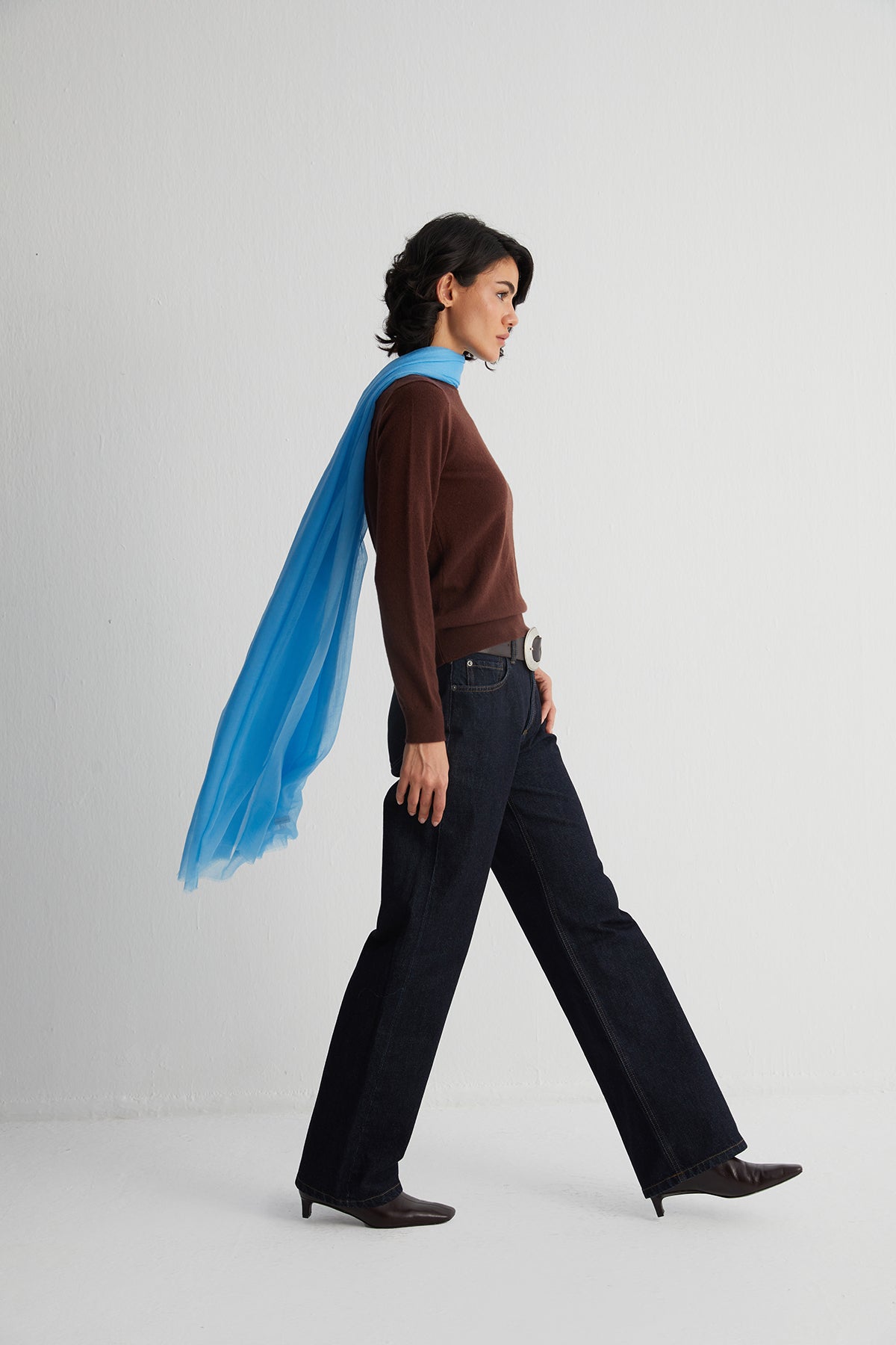 Koyu Kahve Lilly Saf Kaşmir Yuvarlak Yaka Kazak