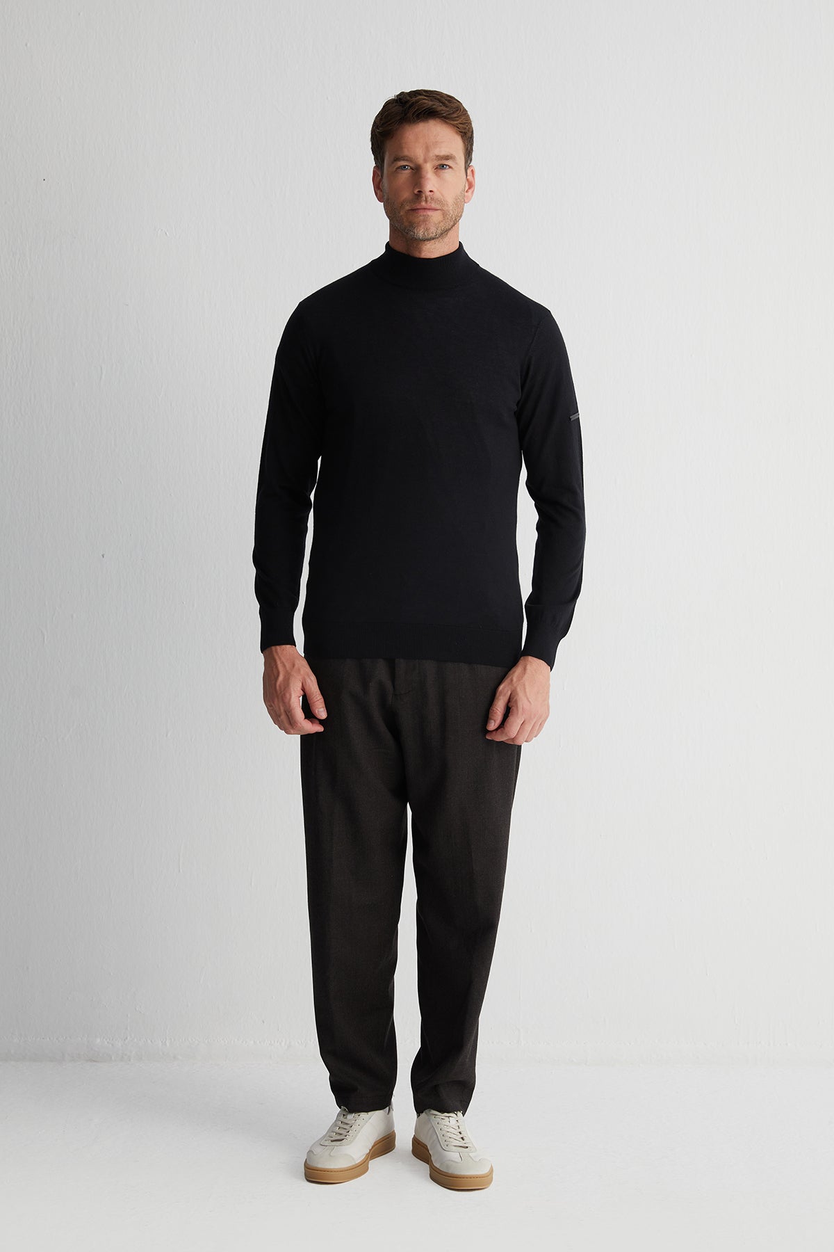 Siyah Paul İpek Kaşmir Yarım Balıkçı Triko