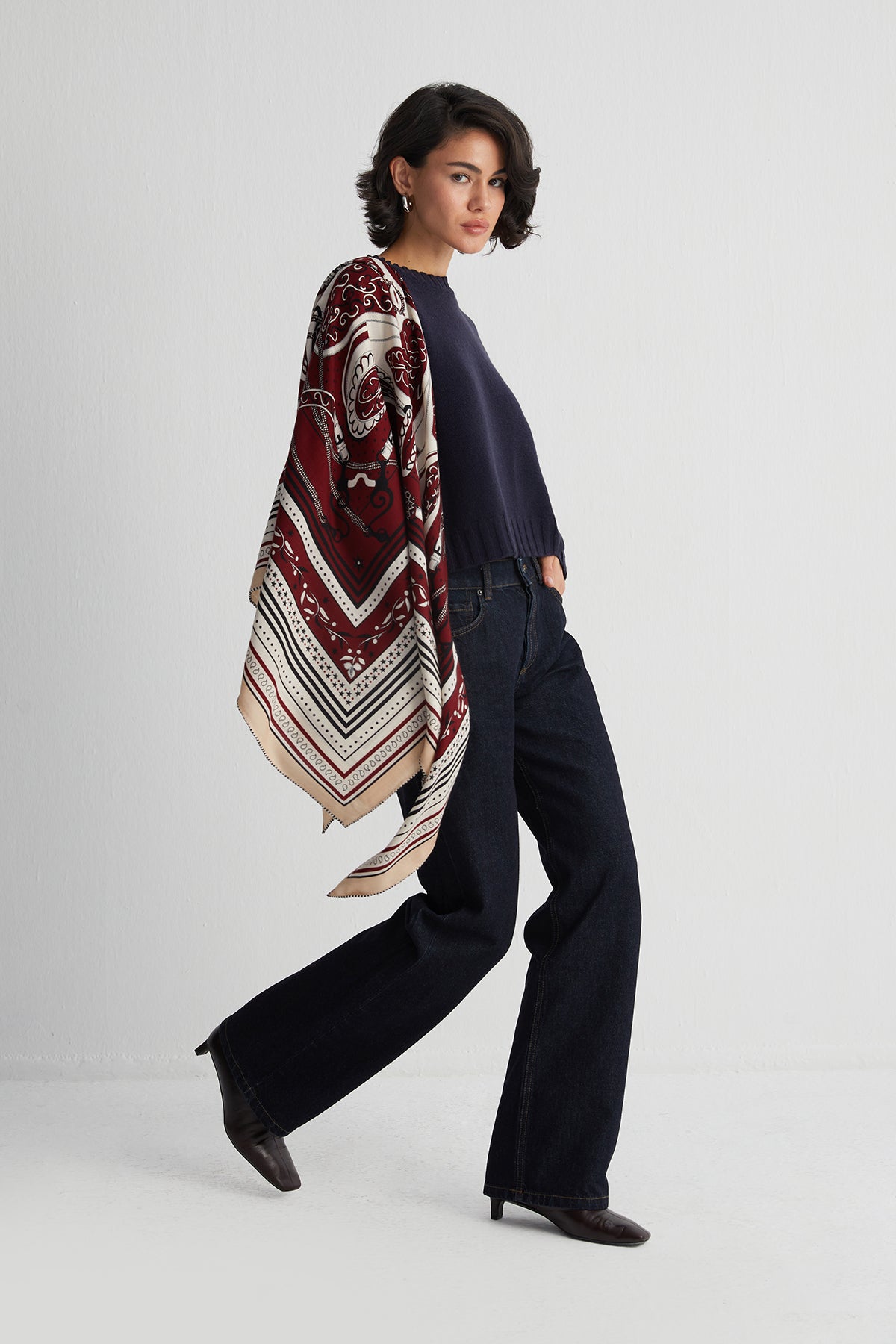 Kahverengi Linda Saf Kaşmir Baskılı Eşarp 140x140 cm