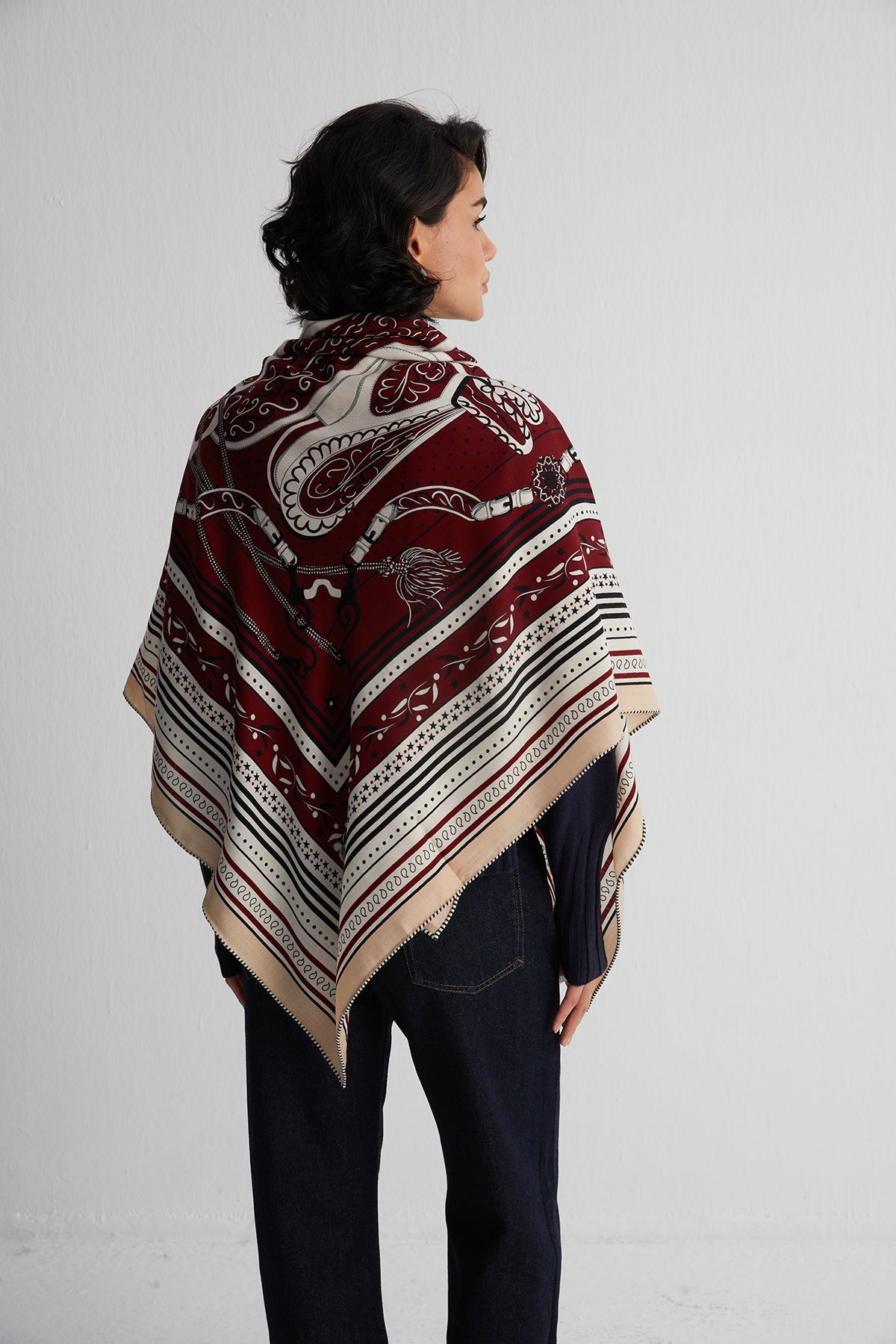 Kahverengi Linda Saf Kaşmir Baskılı Eşarp 140x140 cm