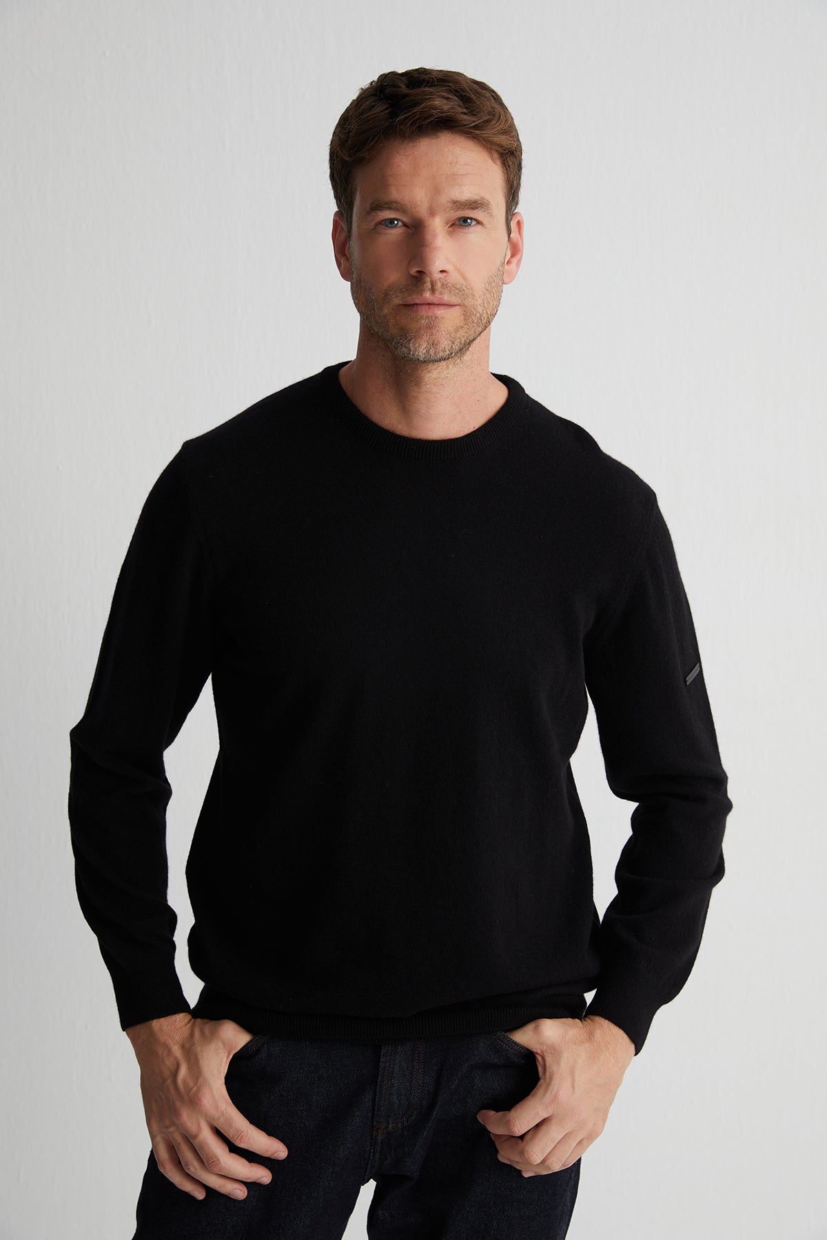 Siyah Saf Kaşmir Yuvarlak Yaka Erkek Kazak