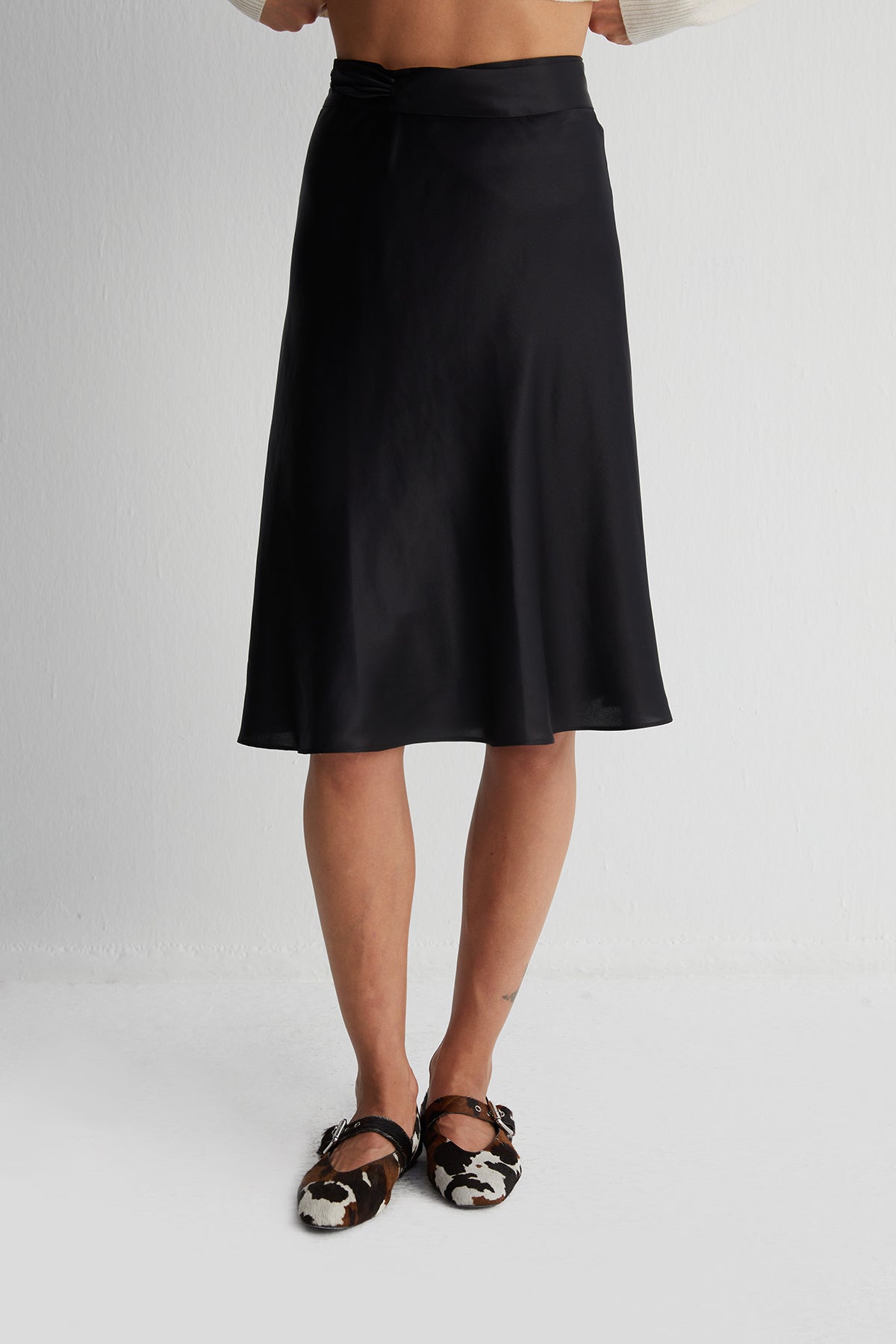 Siyah Astrid Saf İpek Etek Limited Edition