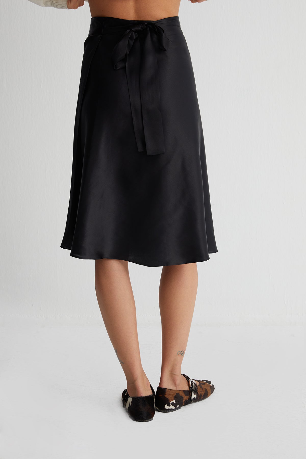 Siyah Astrid Saf İpek Etek Limited Edition