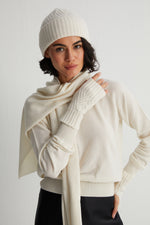 Beyaz Maggie Saf Kaşmir Bere