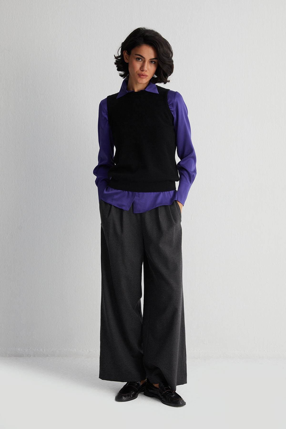 Siyah Alexia Saf Kaşmir Yuvarlak Yaka Süveter