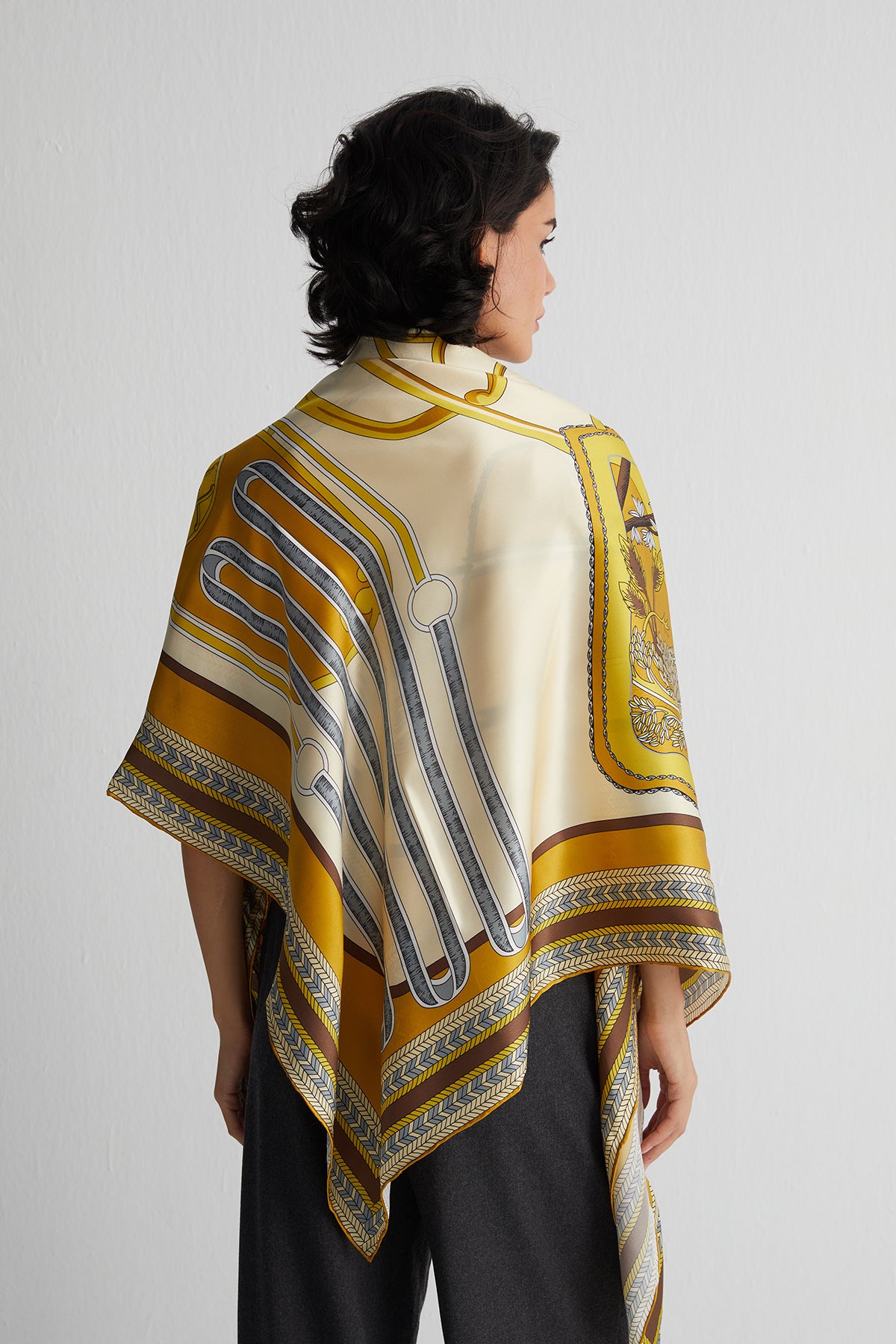 Sarı Lina Saf İpek Baskılı Şal 140x140cm