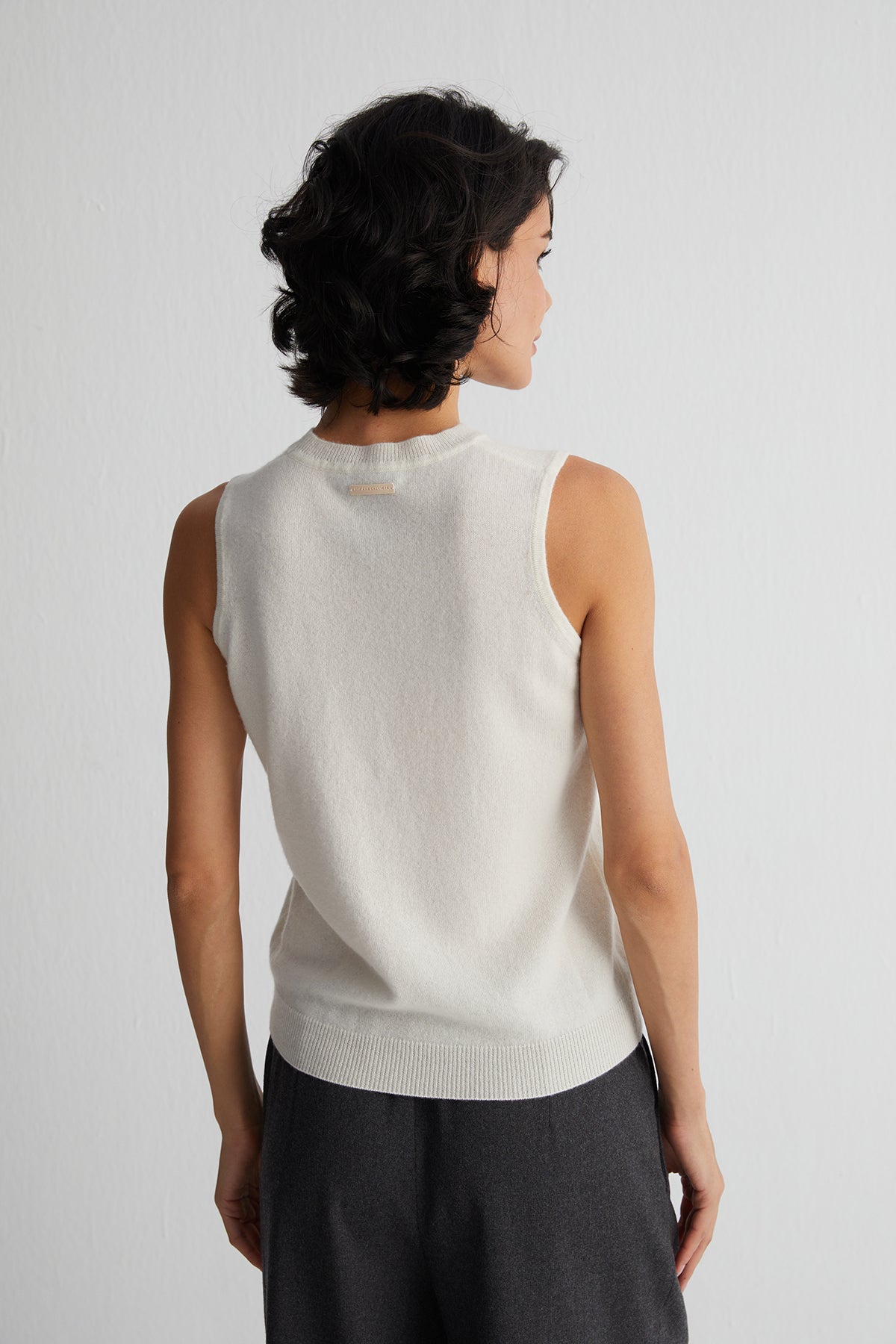 Beyaz Alexia Saf Kaşmir Yuvarlak Yaka Süveter