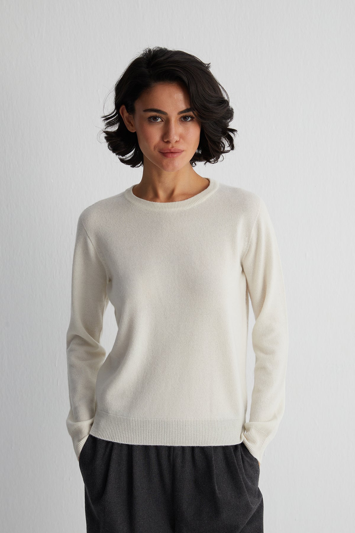 Beyaz Alexia Saf Kaşmir Yuvarlak Yaka Kazak