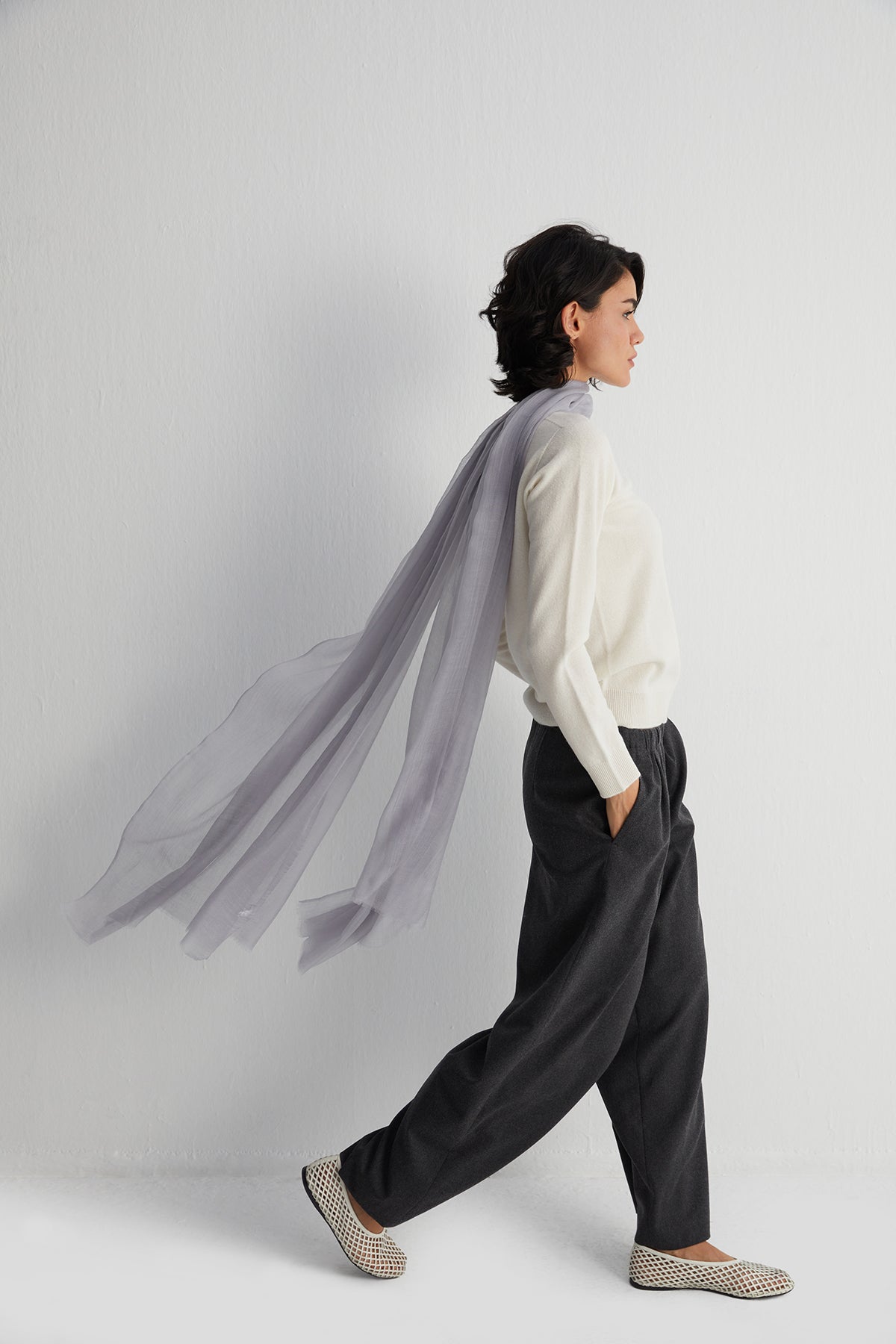 Beyaz Alexia Saf Kaşmir Yuvarlak Yaka Kazak