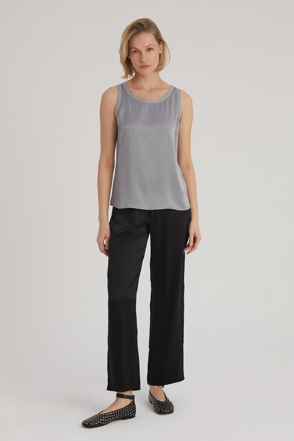 Gri Knit Border İpekli Yuvarlak Yaka Kolsuz Bluz