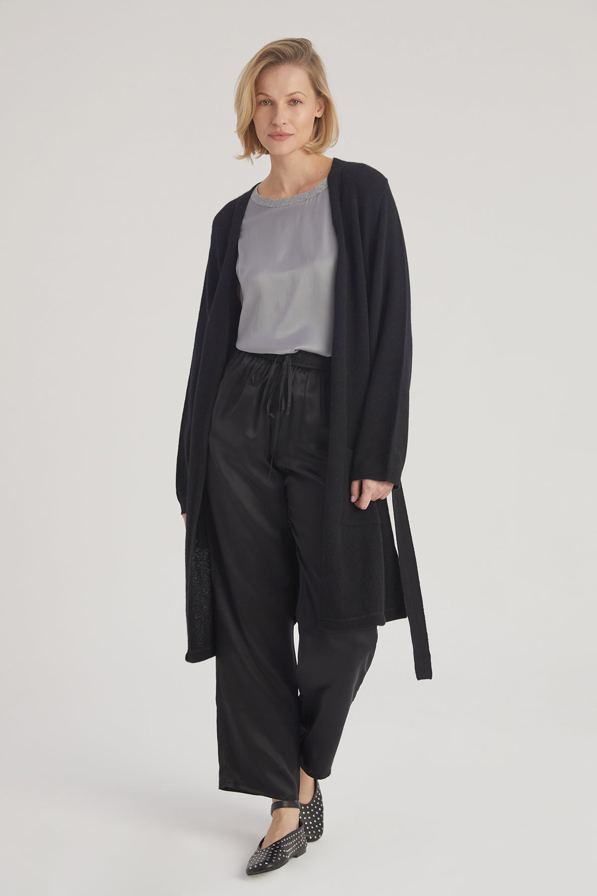 Siyah Lilly Saf Kaşmir Uzun Hırka