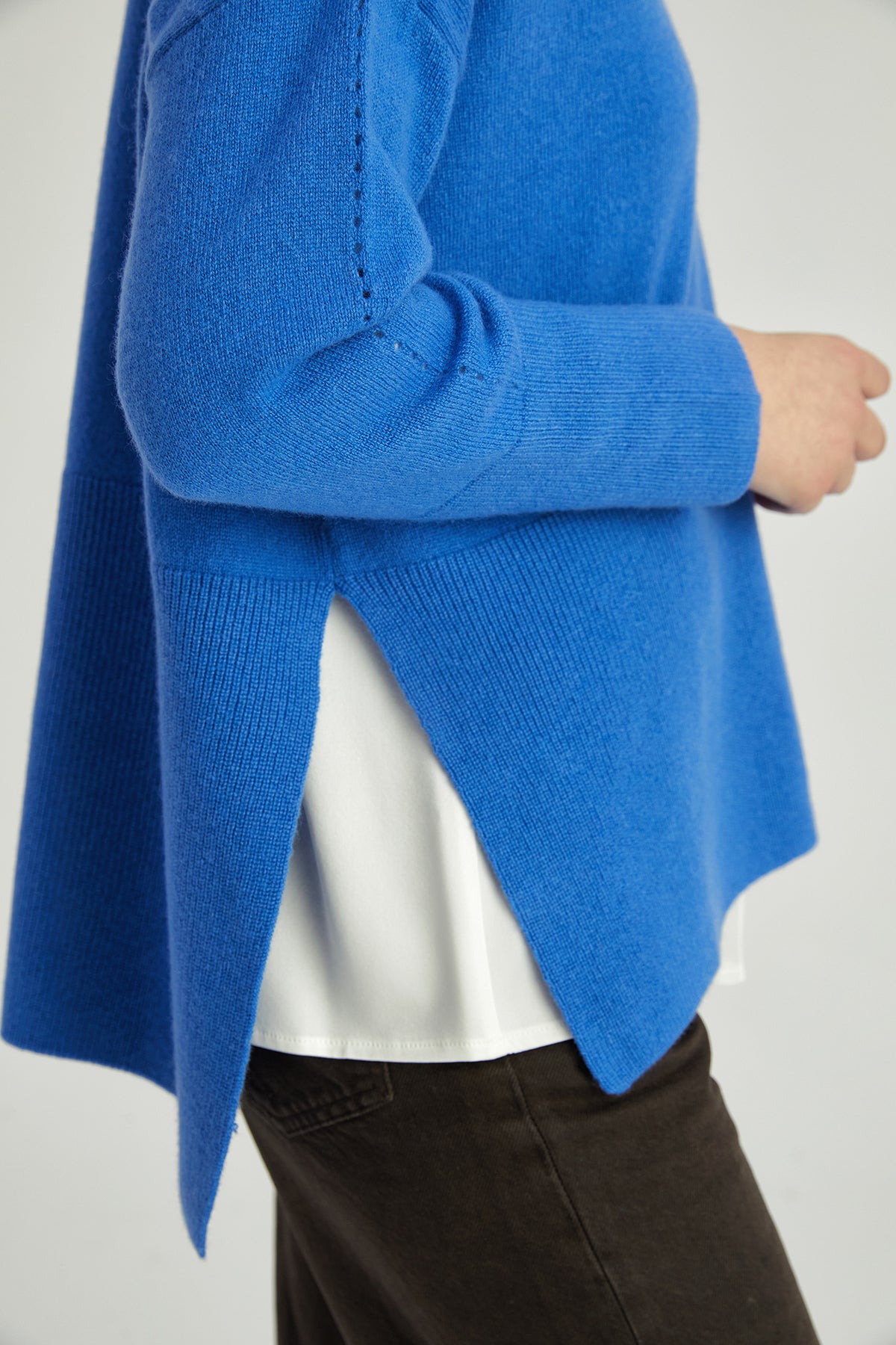 Mavi Isabella Saf Kaşmir Derin V Yaka Kazak