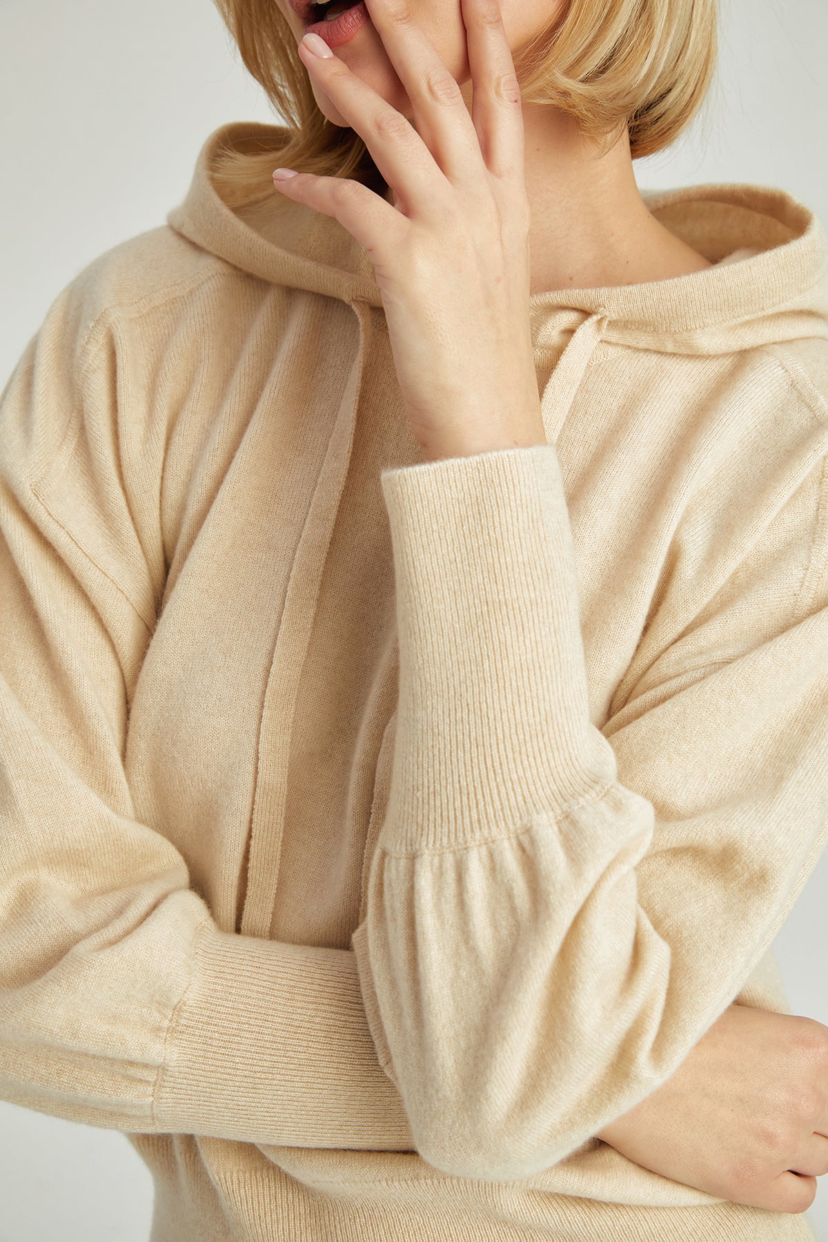 Kum Beji Agata Saf Kaşmir Kapüşonlu Kazak