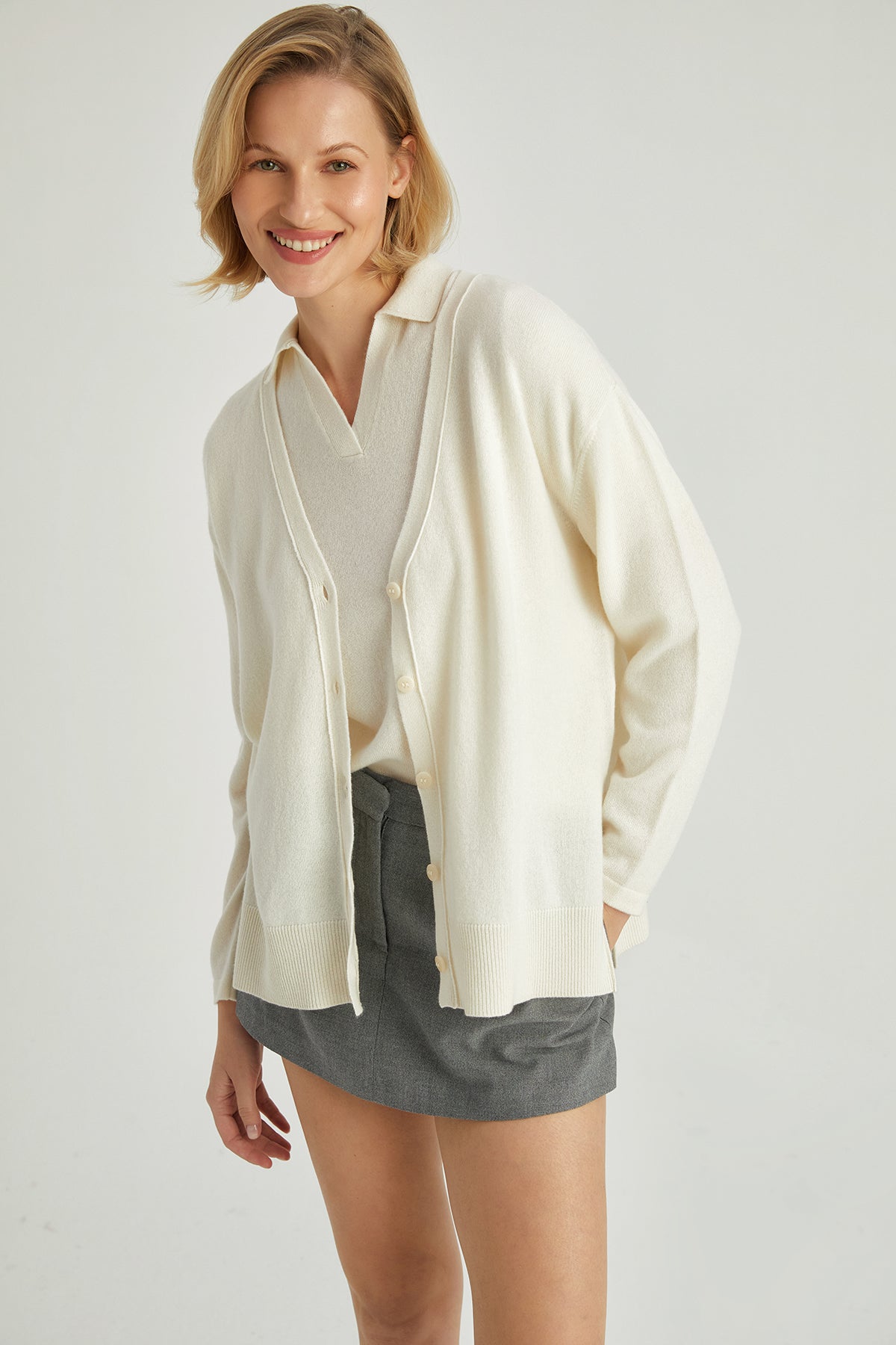 Ekru Lilly Saf Kaşmir V Yaka Hırka