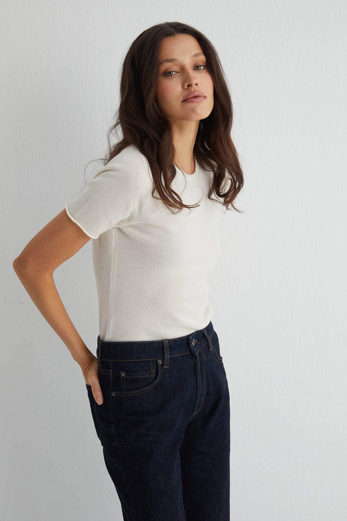 Ekru Lilly Saf Kaşmir Bisiklet Yaka Tişört