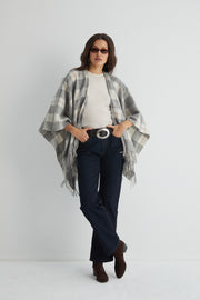 Gri Laura Saf Yün Panço