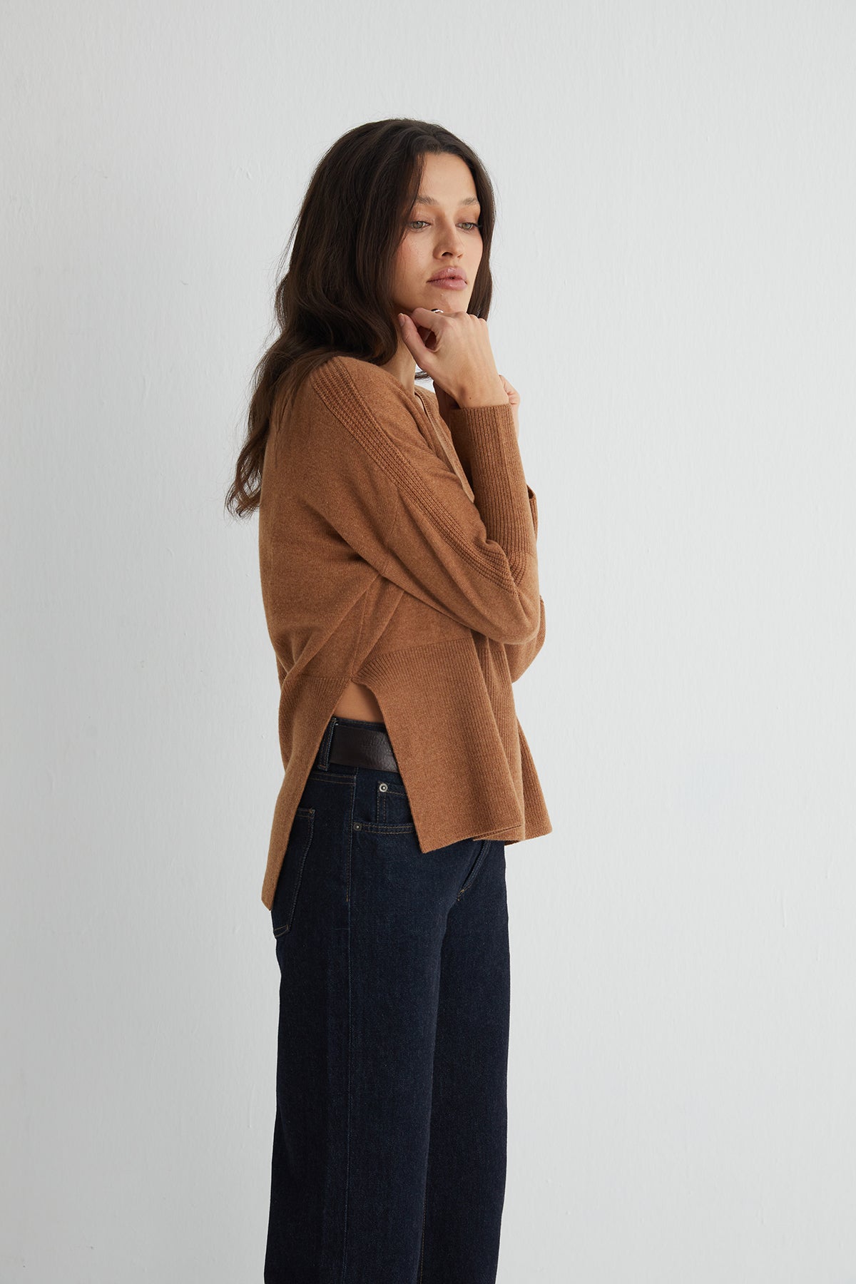 Koyu Camel Isabella Saf Kaşmir Derin V Yaka Kazak