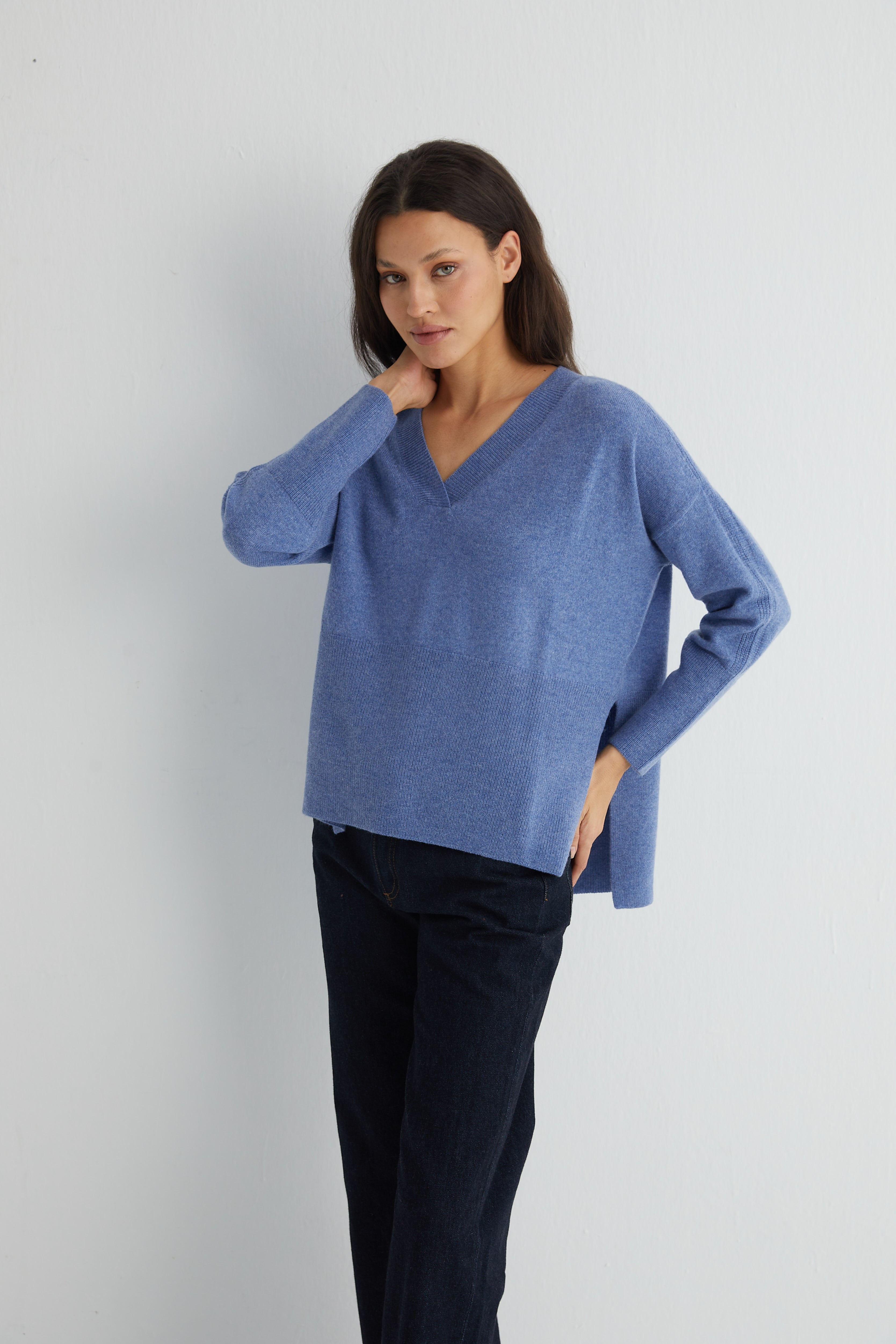 Açık Denim Isabella Saf Kaşmir Derin V Yaka Kazak