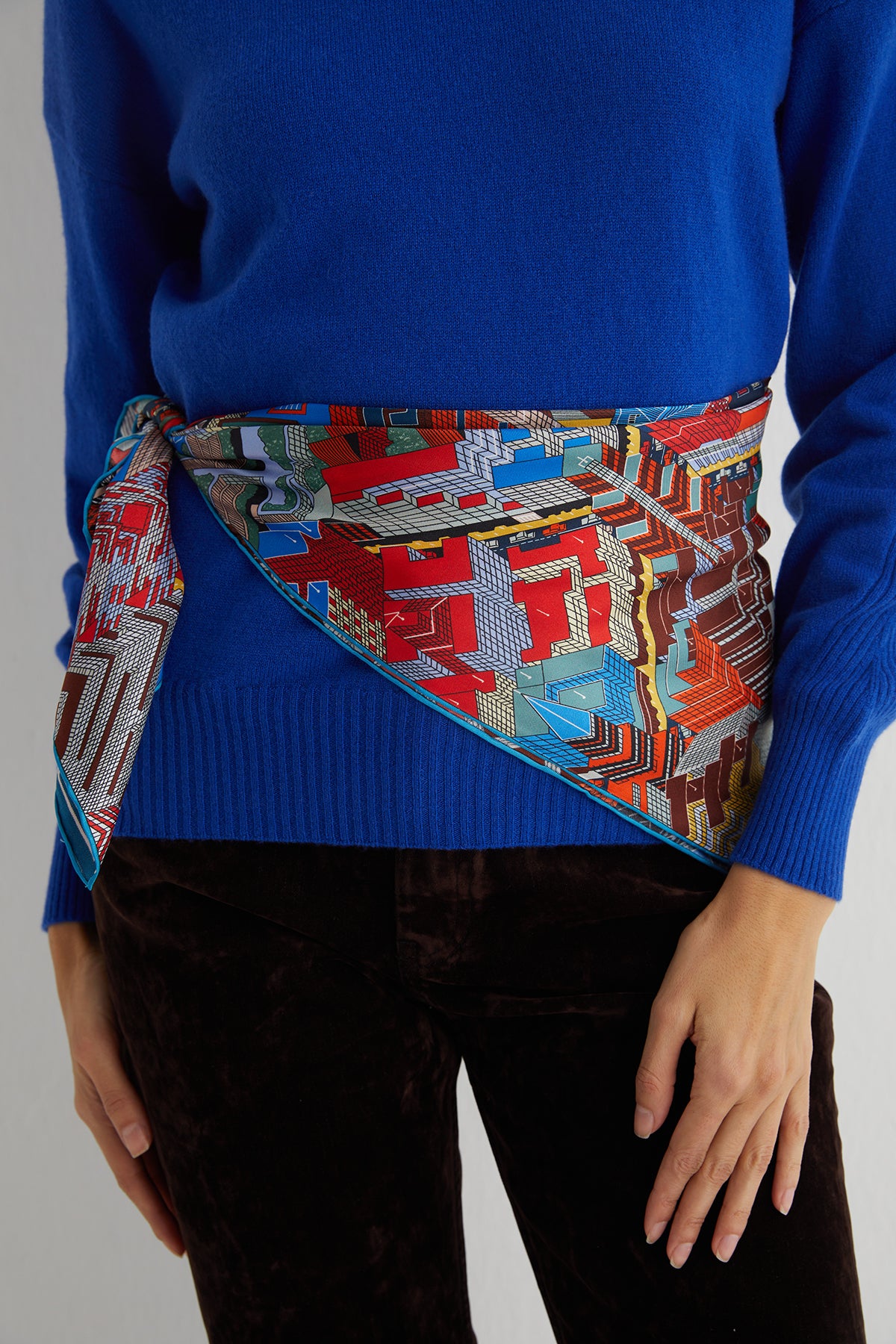 Mavi Kırmızı Lara Saf İpek Baskılı Eşarp 90x90 cm