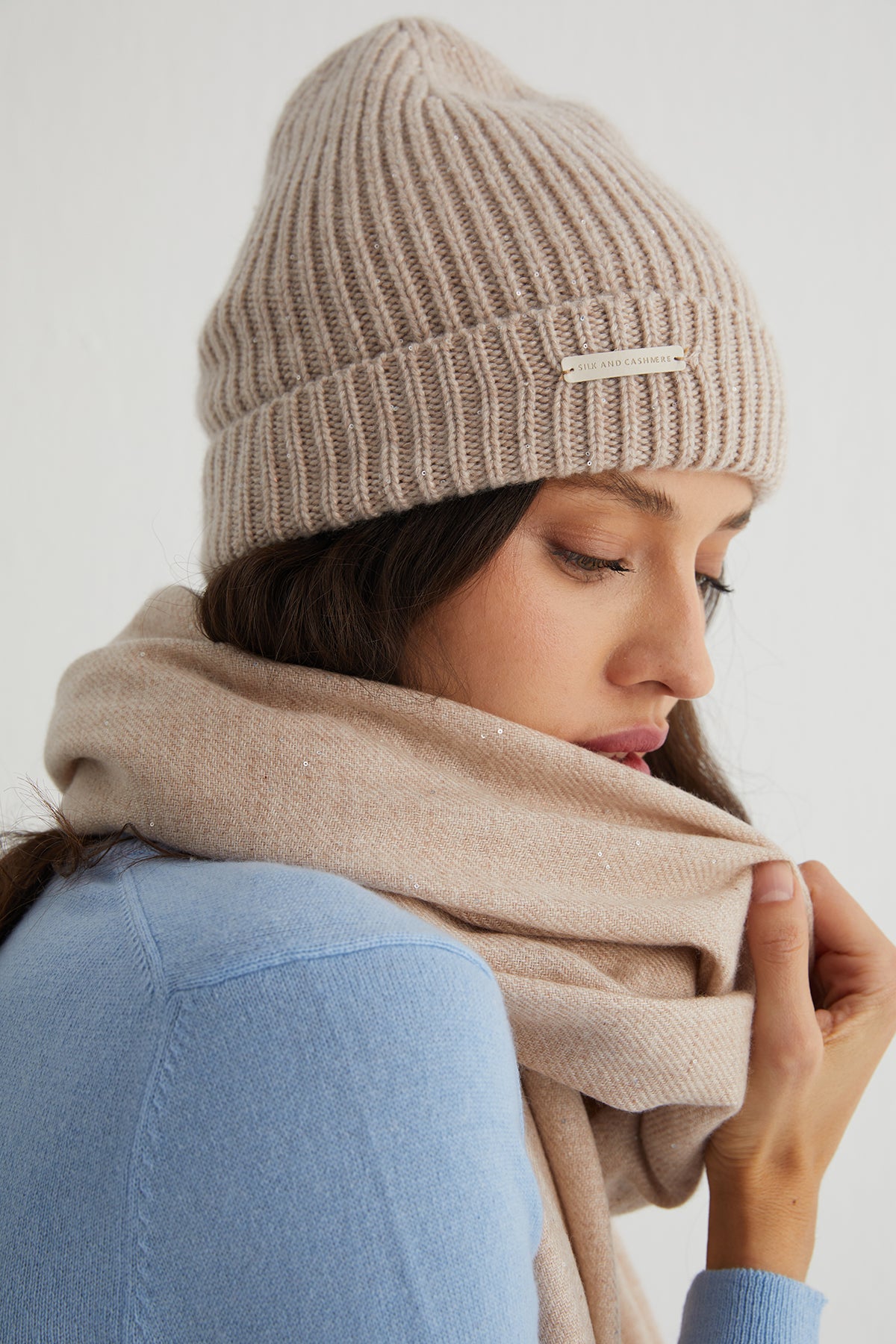 Bej Paris Kaşmirli Pullu Bere