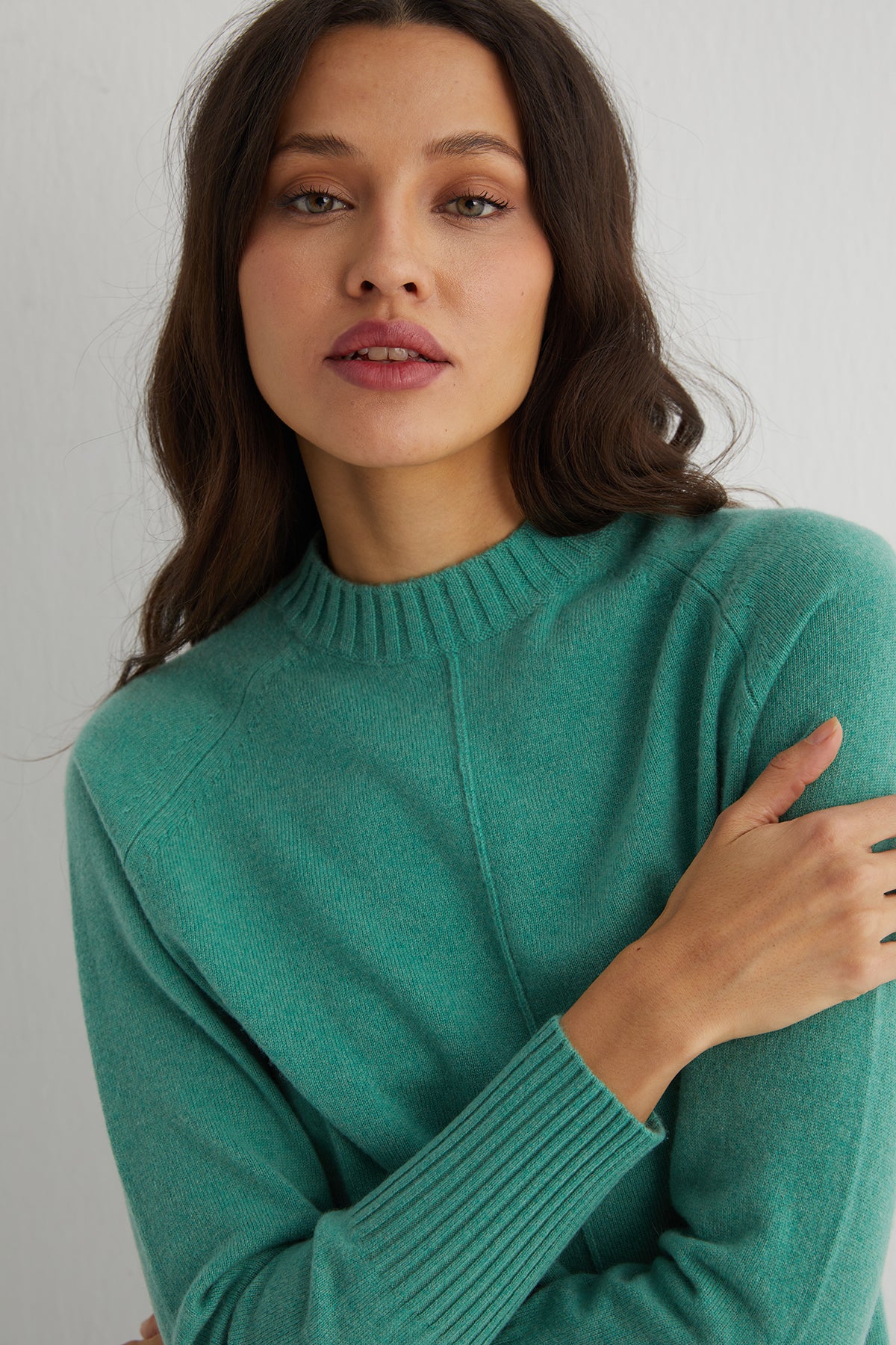 Nil Yeşili Carla Saf Kaşmir Yuvarlak Yaka Kazak