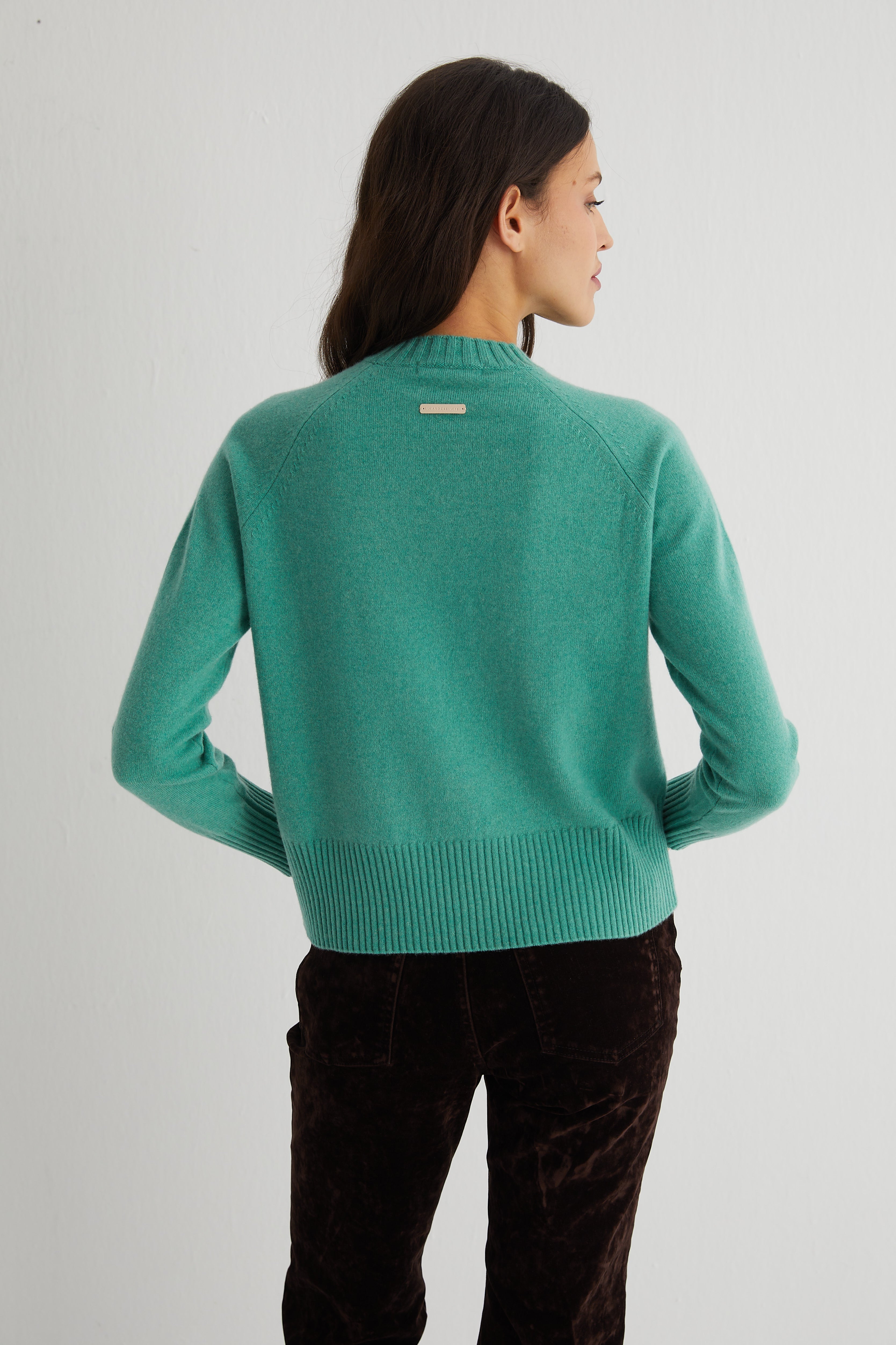 Nil Yeşili Carla Saf Kaşmir Yuvarlak Yaka Kazak