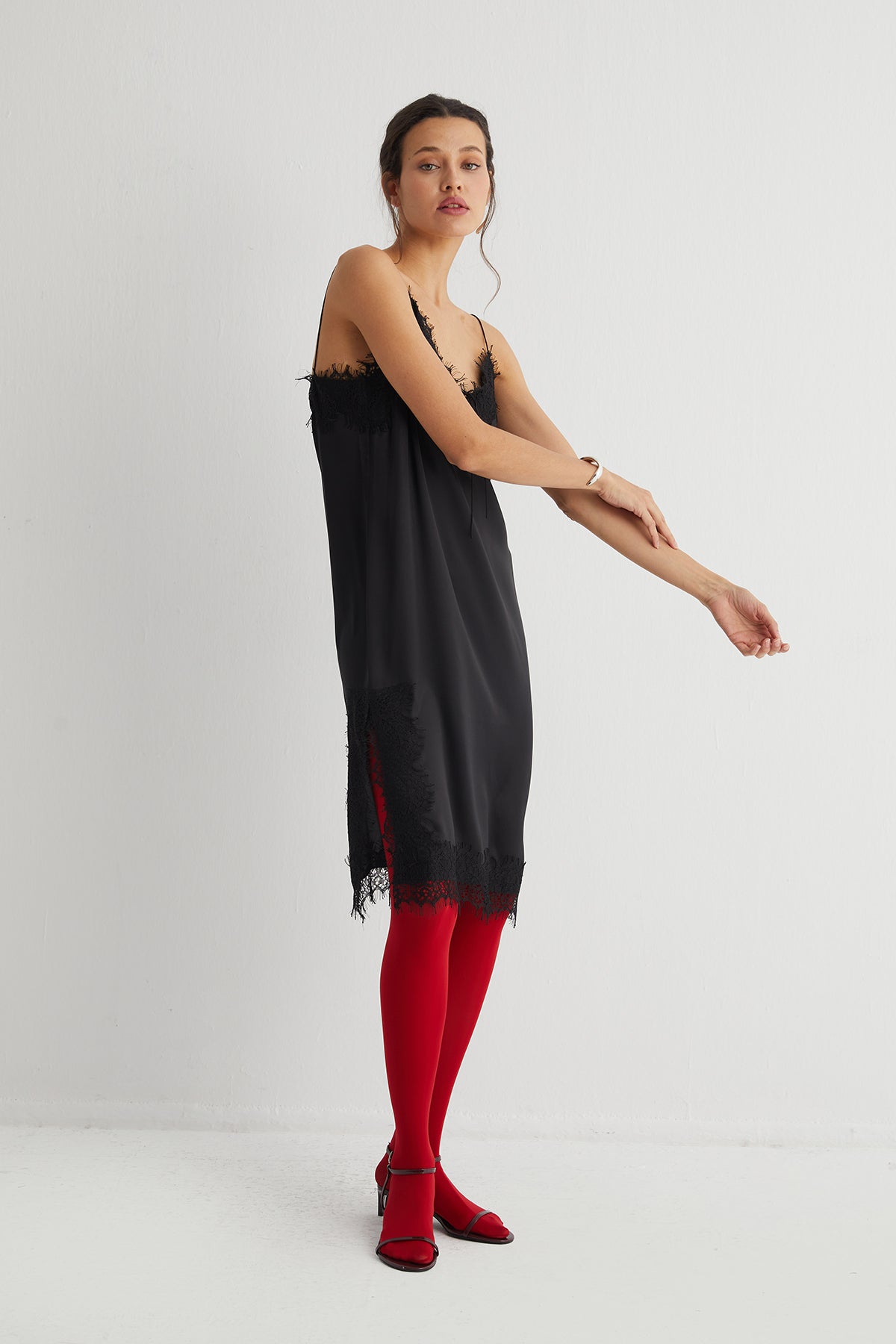 Siyah Paris Saf İpek Dantel Detaylı Elbise