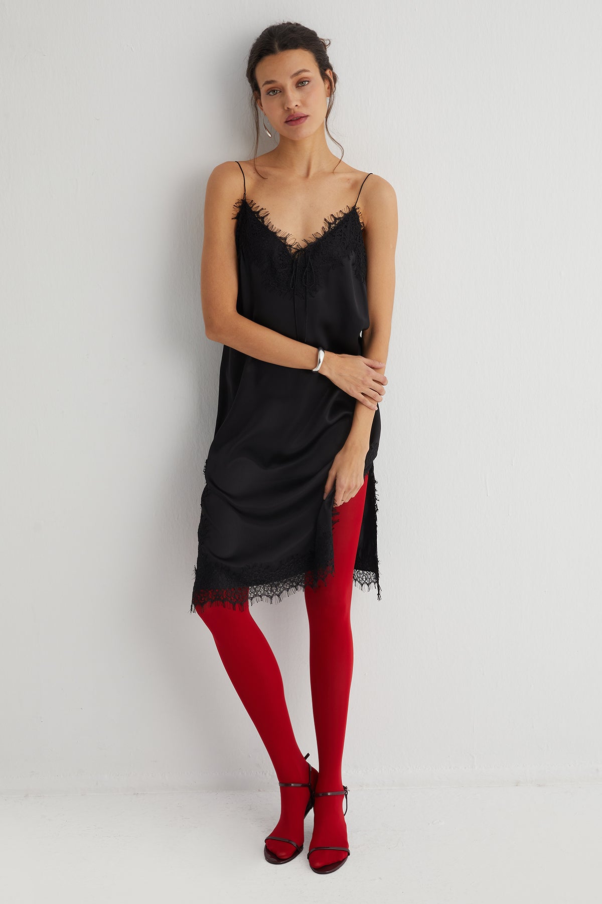 Siyah Paris Saf İpek Dantel Detaylı Elbise