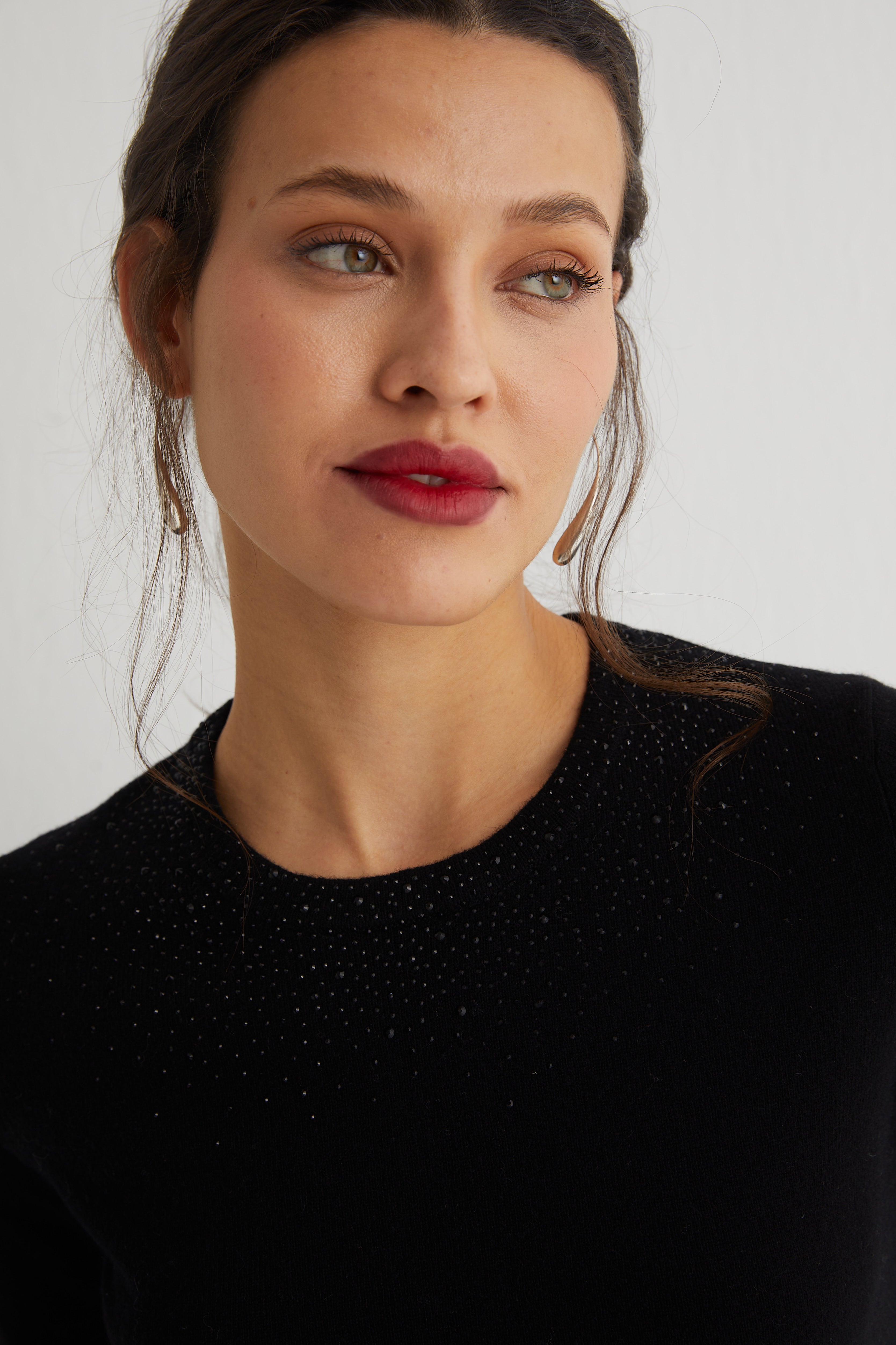 Siyah Merill Taşlı Yuvarlak Yaka Kısa Kollu Triko