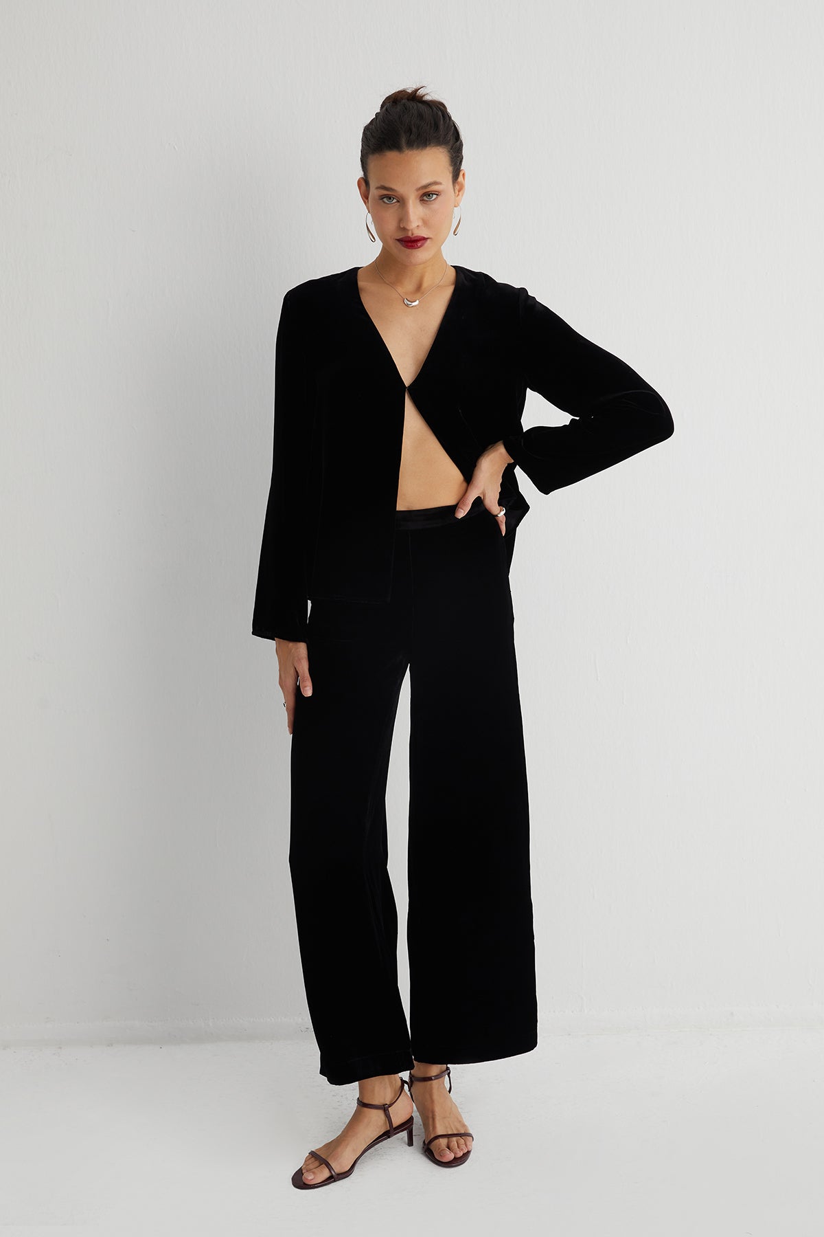 Siyah Paris İpekli Kadife Pantolon