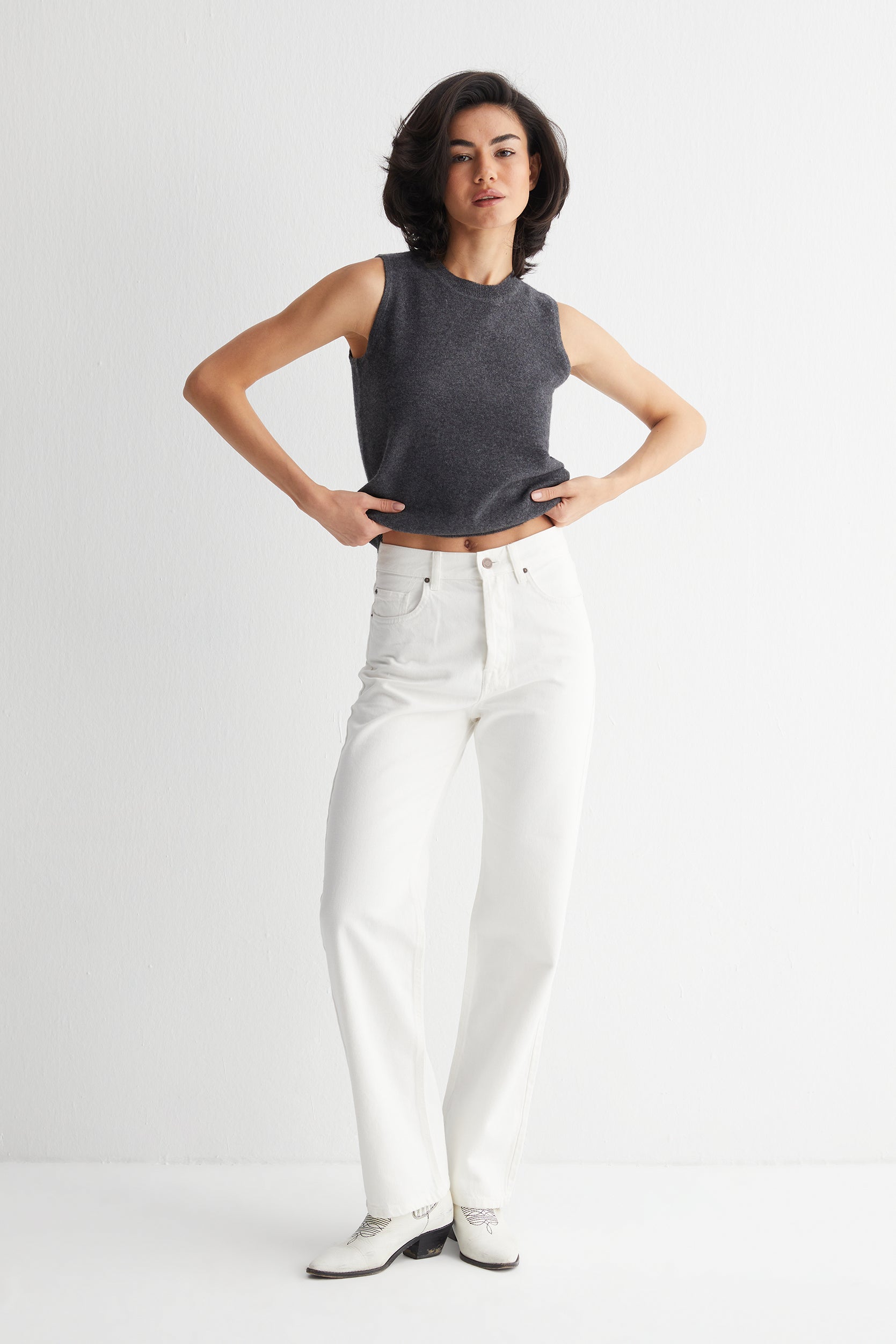 Antrasit Alexia Saf Kaşmir Bisiklet Yaka Kolsuz Triko