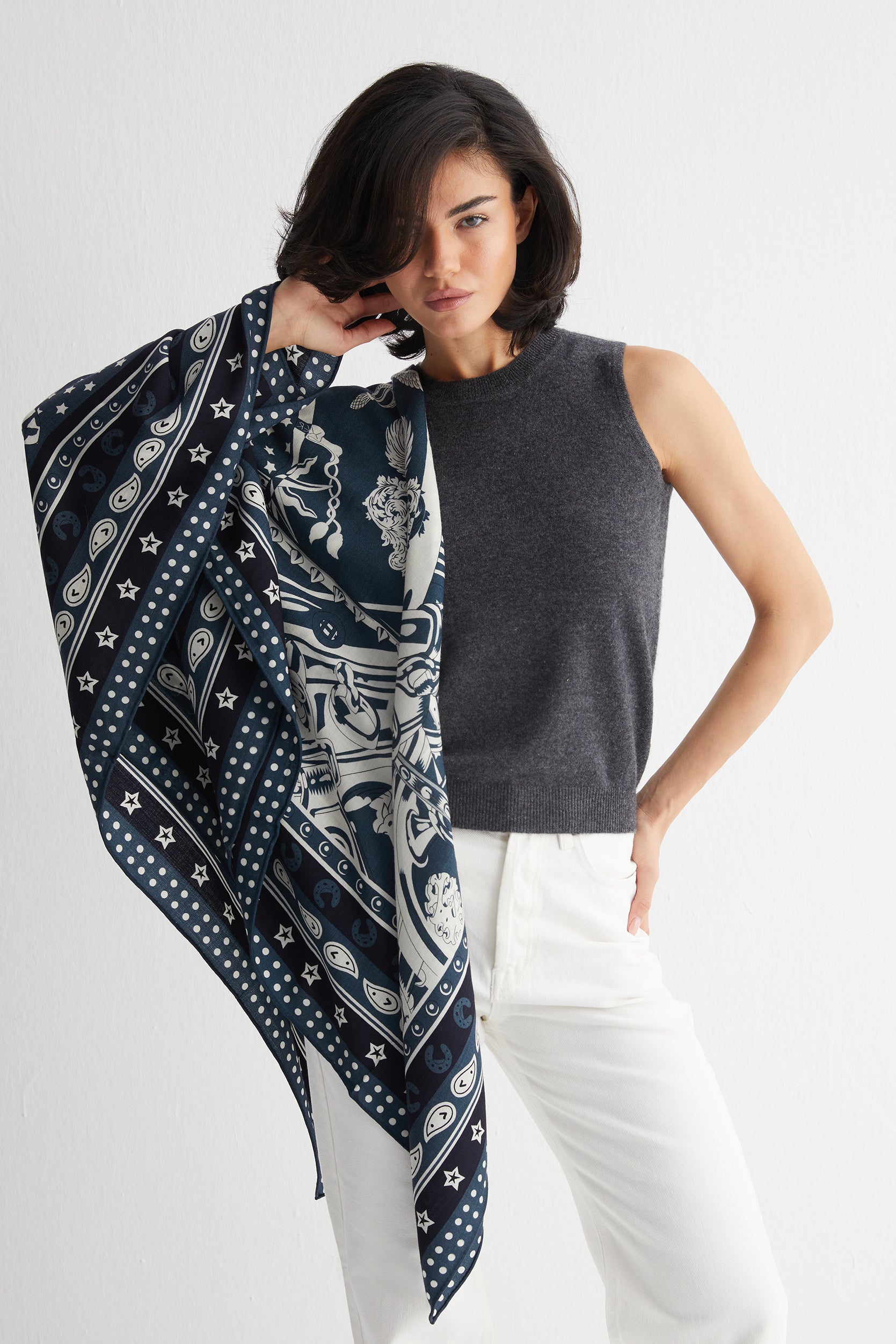 Antrasit Linda Kaşmir Desenli Kare Eşarp 140x140 cm