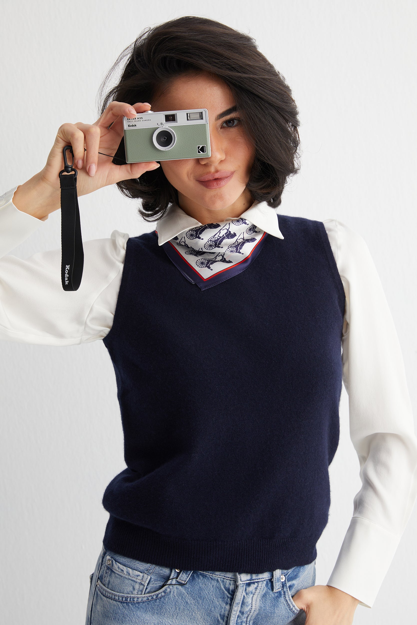 Beyaz Siyah Laila Saf İpek Kare Eşarp 50x50 cm