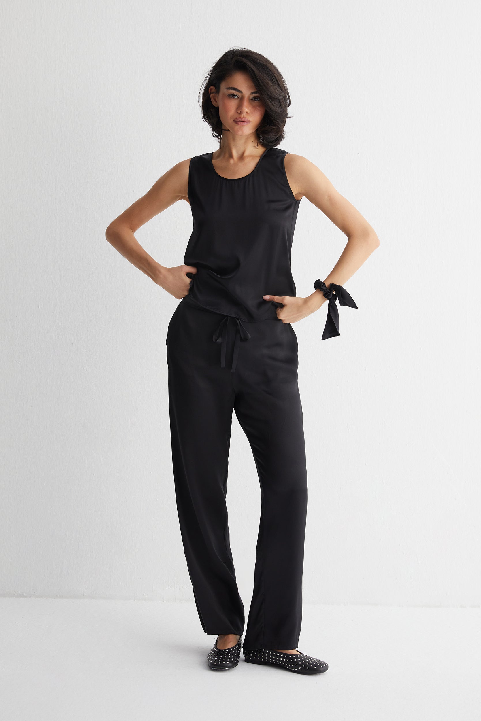 Siyah Anabel Saf İpek Büyük Kurdeleli Toka