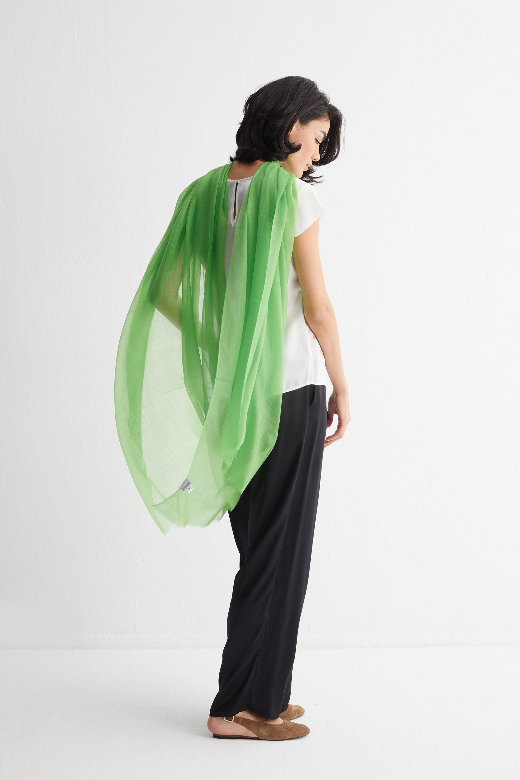 Beyaz Beyaz Nature Saf İpek Yuvarlak Yaka Kısa Kollu Bluz